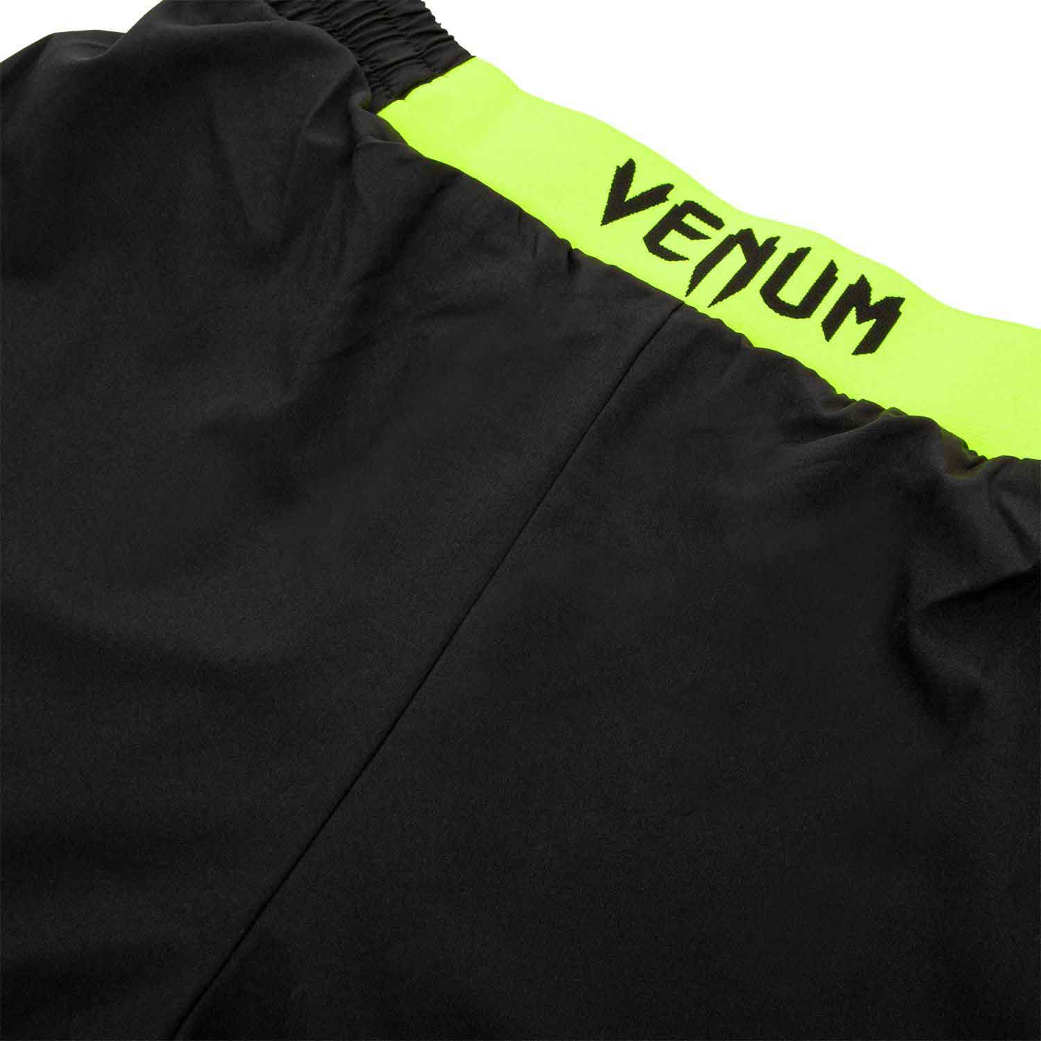 VENUM／ヴェナム　トレーニング・フィットネスショーツ　　CLASSIC TRAINING SHORTS／クラシック トレーニングショーツ（黒／ネオイエロー）
