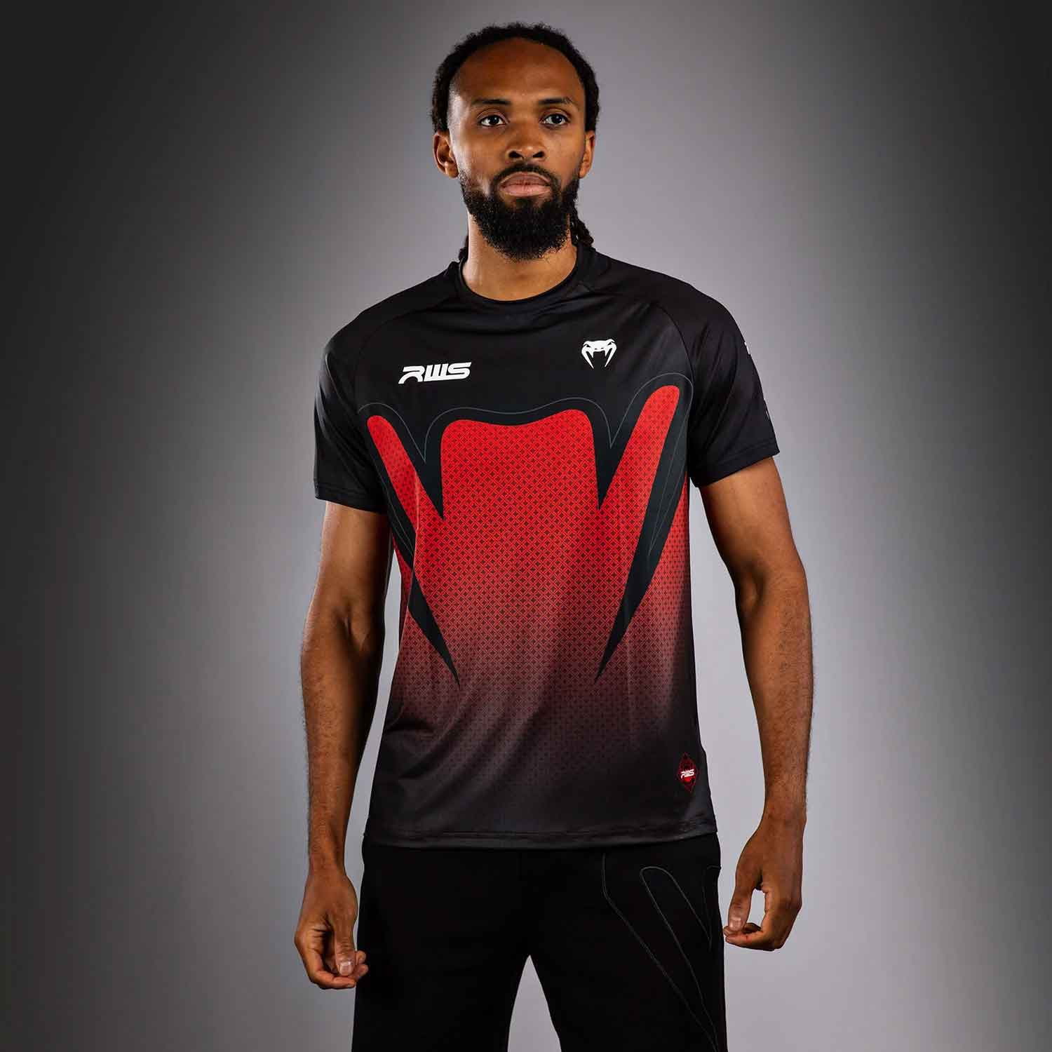 Venum x RWS 2.0 Men’s Dry-Tech T-Shirt／ヴェナム×ラジャダムナン・ワールド・シリーズ 2.0 メンズ ドライテックTシャツ（黒）