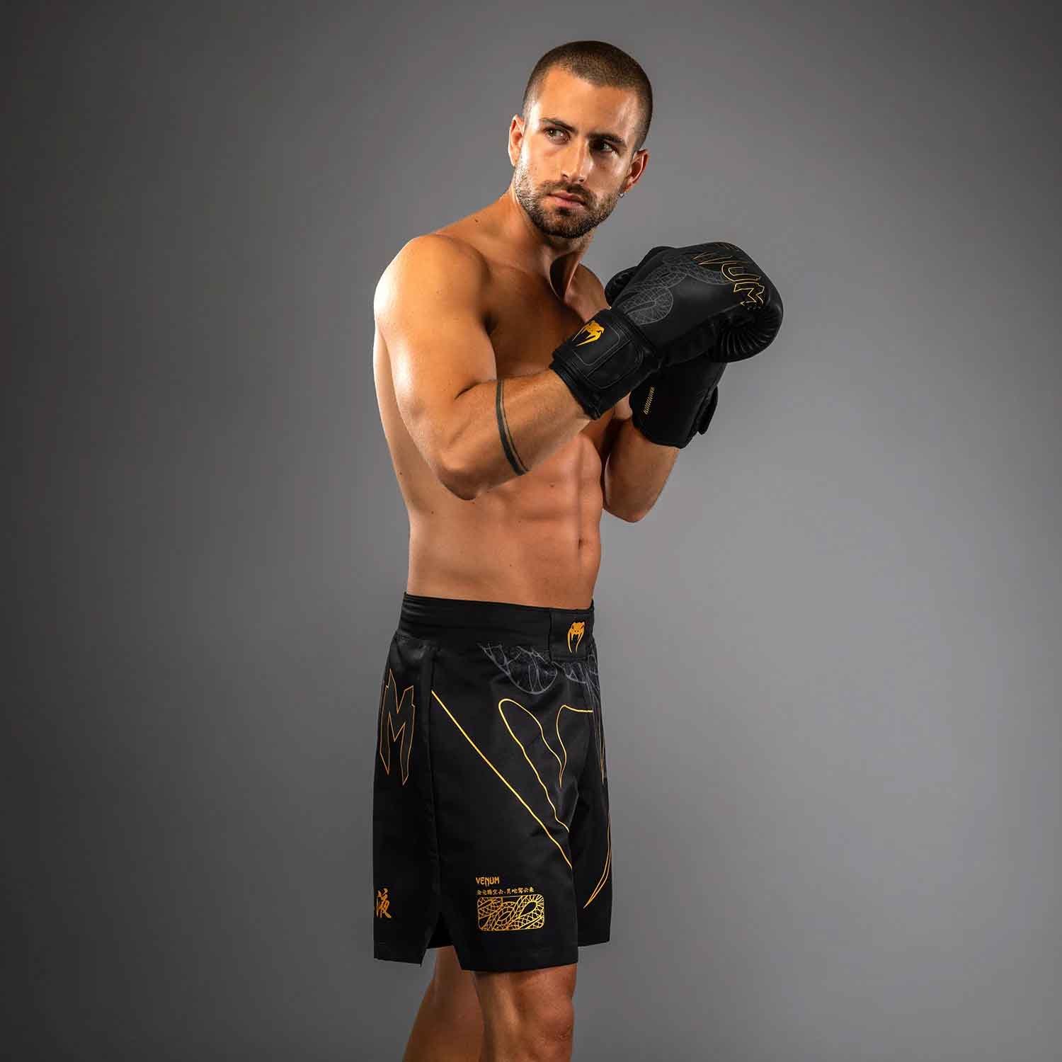 VENUM／ヴェナム　ファイトショーツ　　Serpenti Fight Shorts／セルペンティ ファイトショーツ