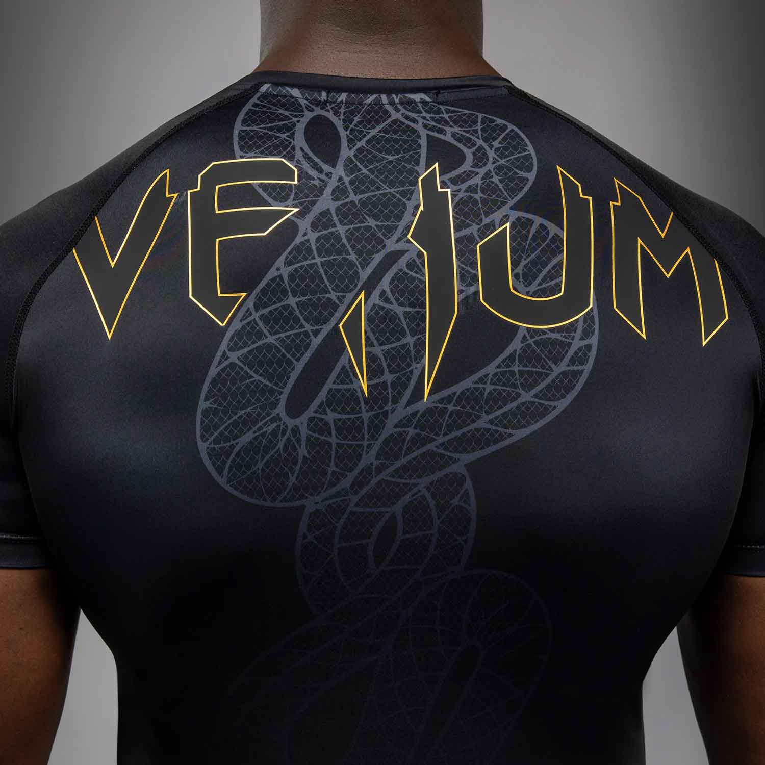 VENUM／ヴェナム　ラッシュガード　　Serpenti Short Sleeve Rashguard／セルペンティ ショートスリーブ ラッシュガード