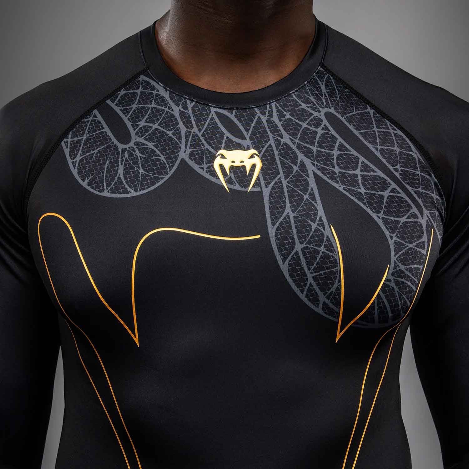VENUM／ヴェナム　ラッシュガード　　Serpenti Long Sleeve Rashguard／セルペンティ ロングスリーブ ラッシュガード