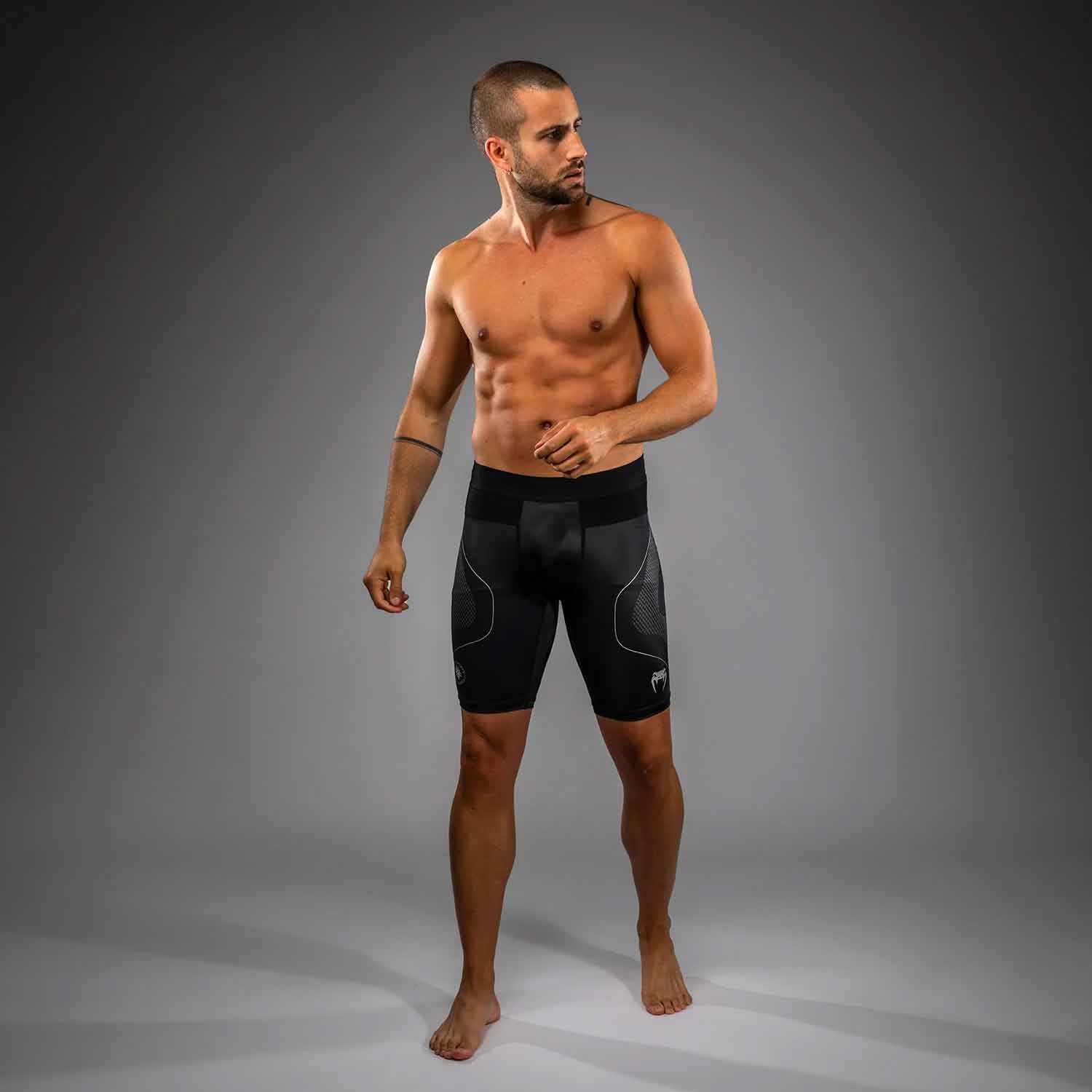 VENUM／ヴェナム　コンプレッション・バーリトゥードショーツ　　Nexus Vale Tudo Shorts／ネクサス バーリトゥードショーツ