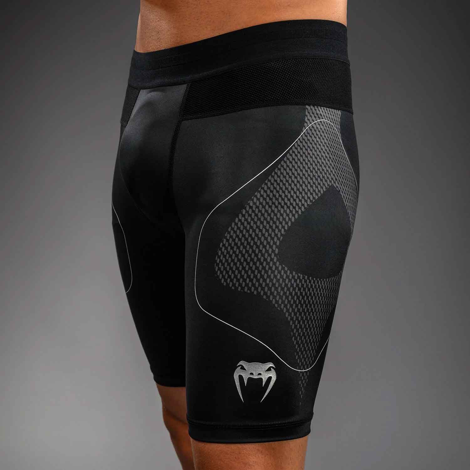 VENUM／ヴェナム　コンプレッション・バーリトゥードショーツ　　Nexus Vale Tudo Shorts／ネクサス バーリトゥードショーツ
