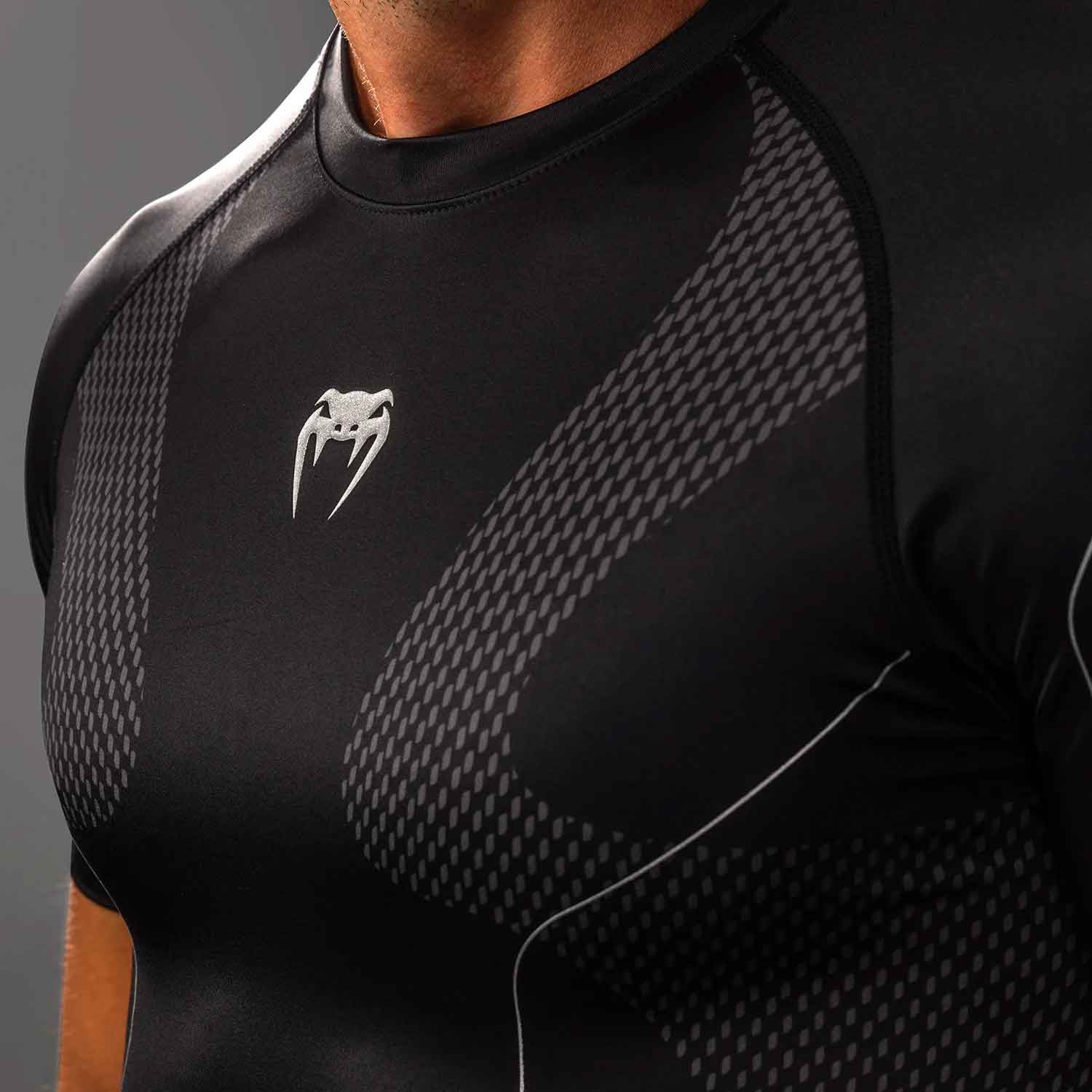 VENUM／ヴェナム　ラッシュガード　　Nexus Short Sleeve Rashguard／ネクサス ショートスリーブ ラッシュガード