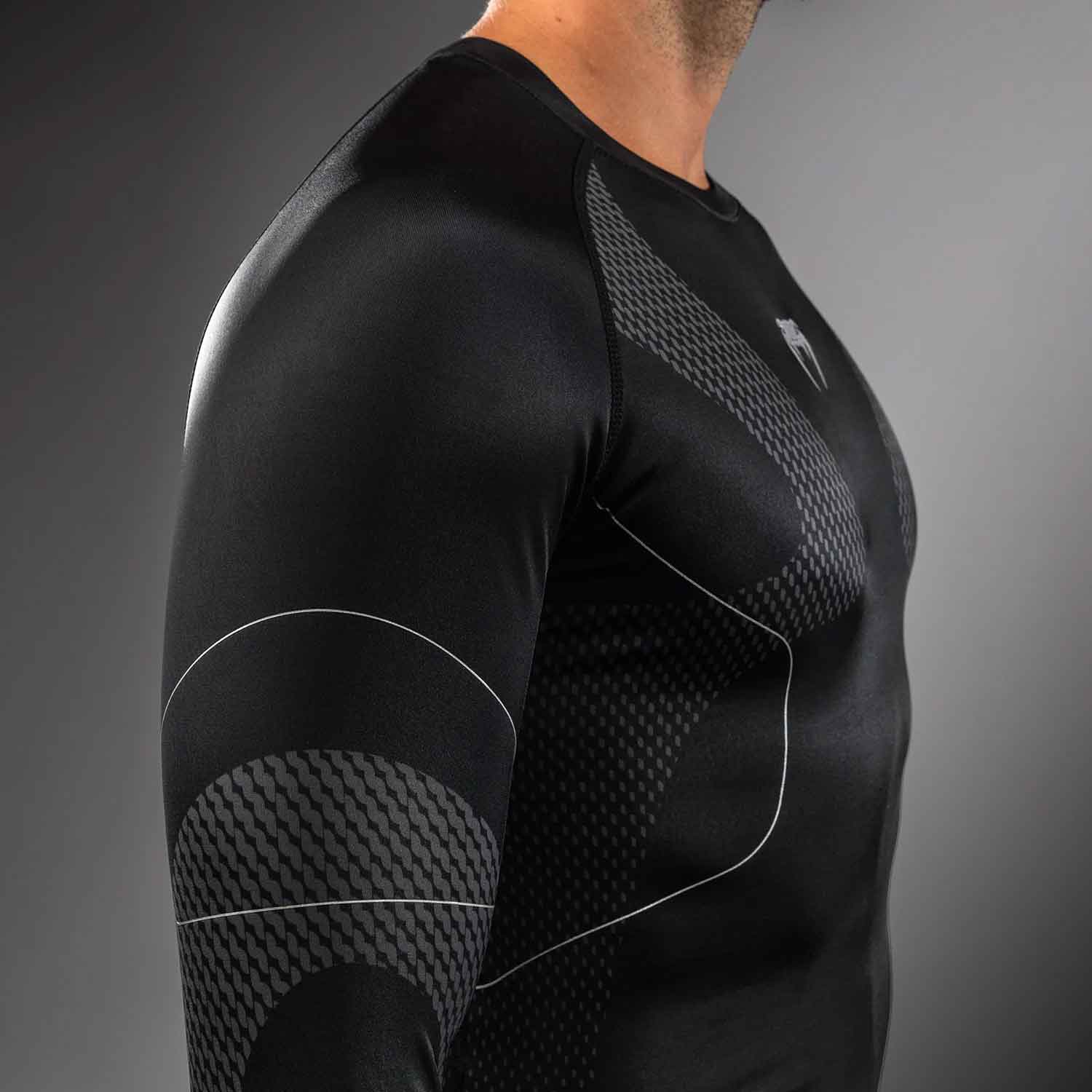 VENUM／ヴェナム　ラッシュガード　　Nexus Long Sleeve Rashguard／ネクサス ロングスリーブ ラッシュガード