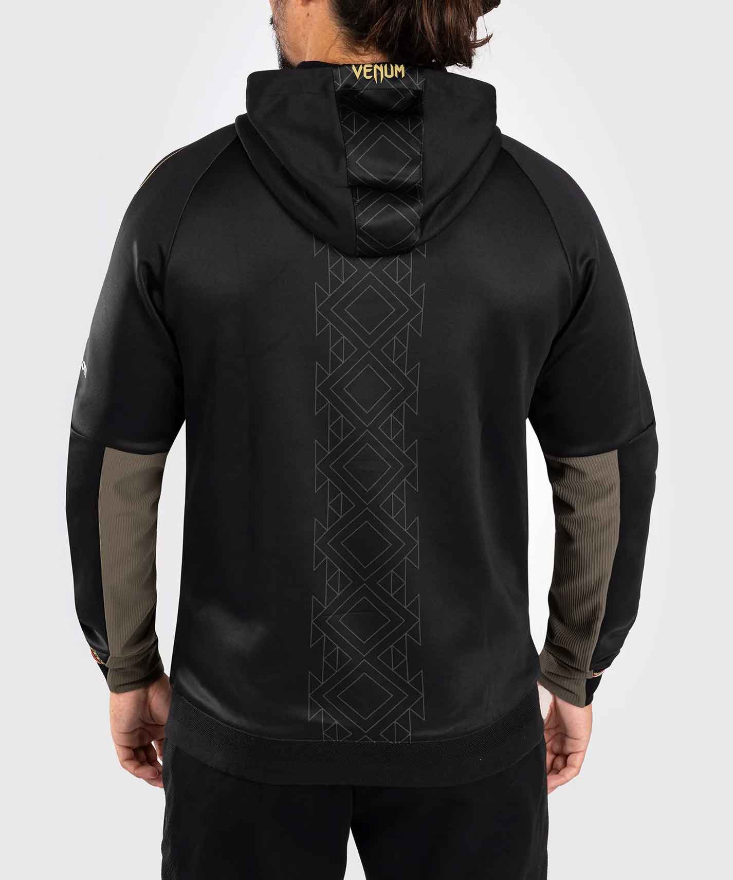 VENUM／ヴェナム　パーカー（フーディー）　　限定版Noche UFC By Venum Authentic Fight Night Men’s Walkout Hoodie／ノーチェ UFC by ヴェナム オーセンティック ファイトナイト メンズ ウォークアウトフーディー（黒）