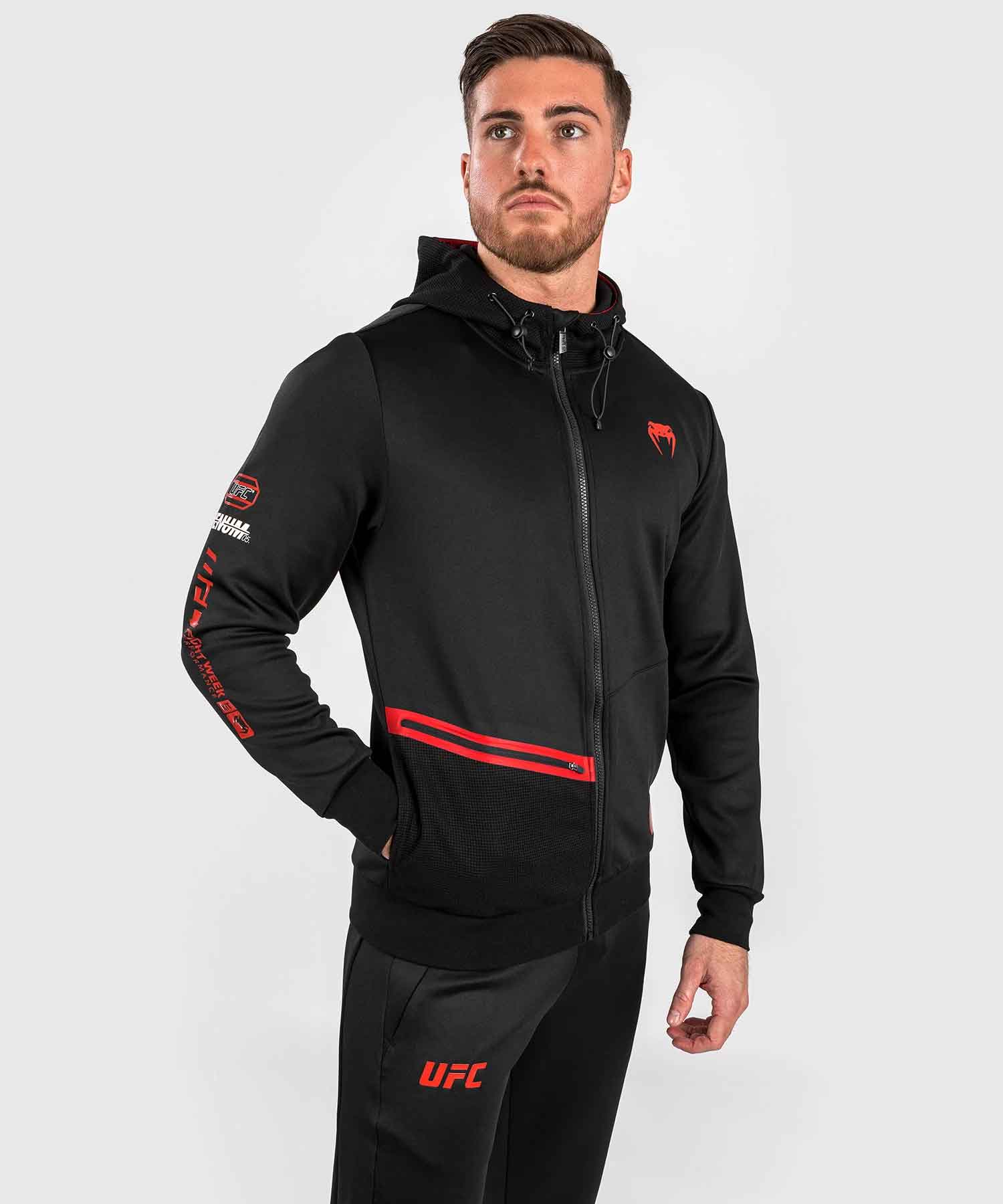 UFC Adrenaline by Venum Fight Week Men’s Zip Hoodie／UFC アドレナリン by ヴェナム ファイトウィーク メンズ ジップフーディ（黒）