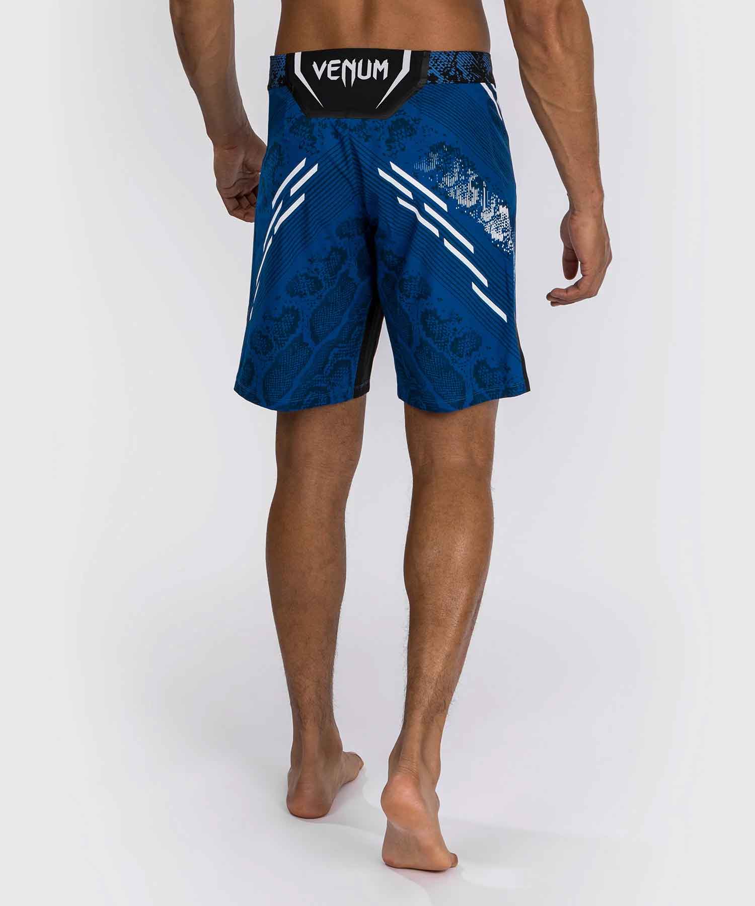 VENUM／ヴェナム　ファイトショーツ　　UFC Adrenaline by Venum Authentic Fight Night Men's Fight Short - Long Fit／UFC アドレナリン by ヴェナム オーセンティック ファイトナイト メンズ ファイトショーツ ロングフィット（ブルー）