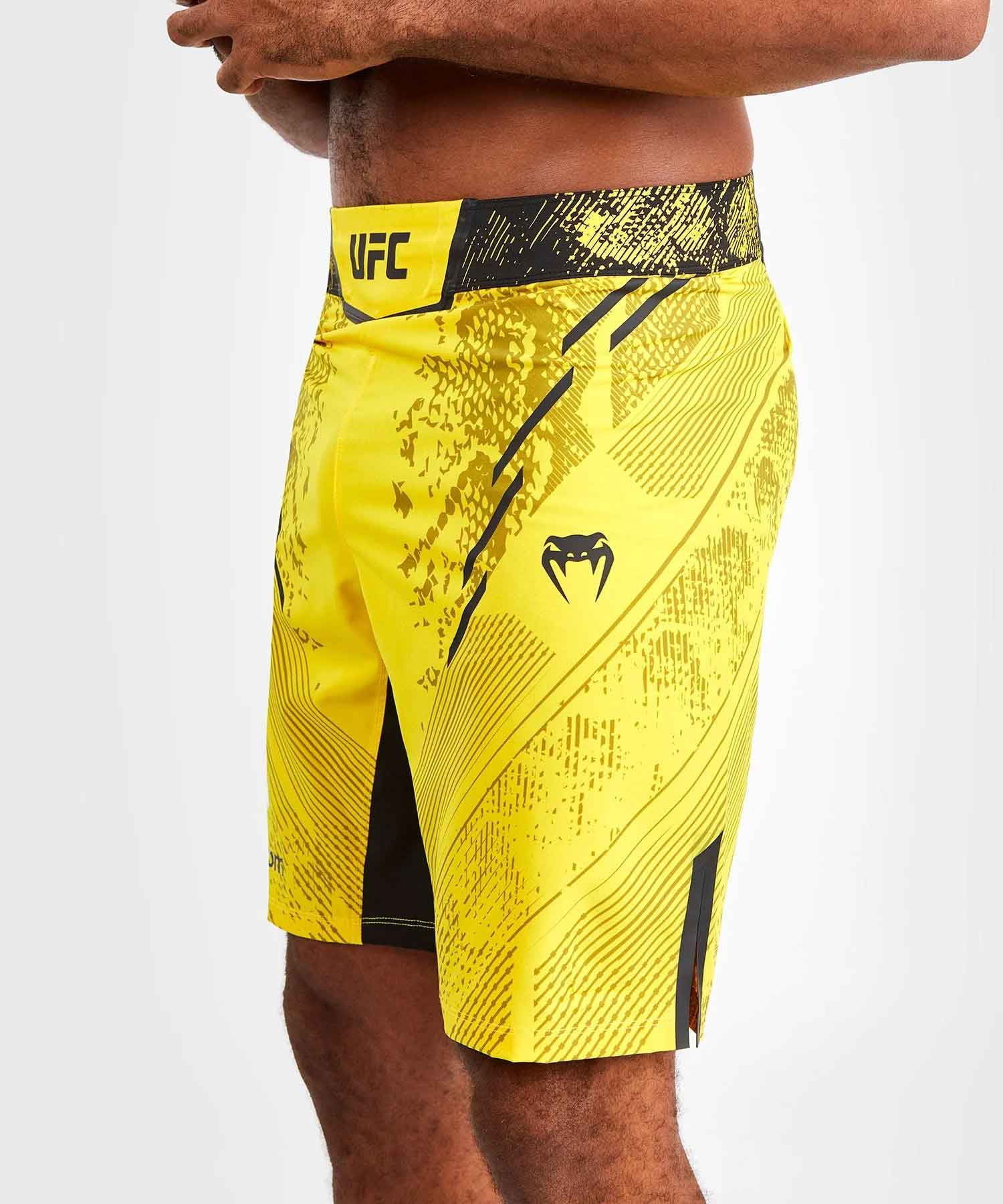 VENUM／ヴェナム　ファイトショーツ　　UFC Adrenaline by Venum Authentic Fight Night Men's Fight Short - Long Fit／UFC アドレナリン by ヴェナム オーセンティック ファイトナイト メンズ ファイトショーツ ロングフィット（イエロー）