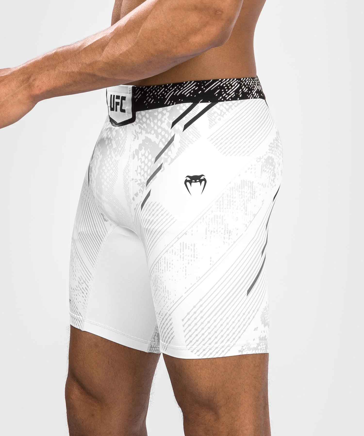 VENUM／ヴェナム　コンプレッション・バーリトゥードショーツ　　UFC Adrenaline by Venum Authentic Fight Night Men’s Vale Tudo Short／UFC アドレナリン by ヴェナム オーセンティック ファイトナイト メンズ バーリトゥードショーツ（白）