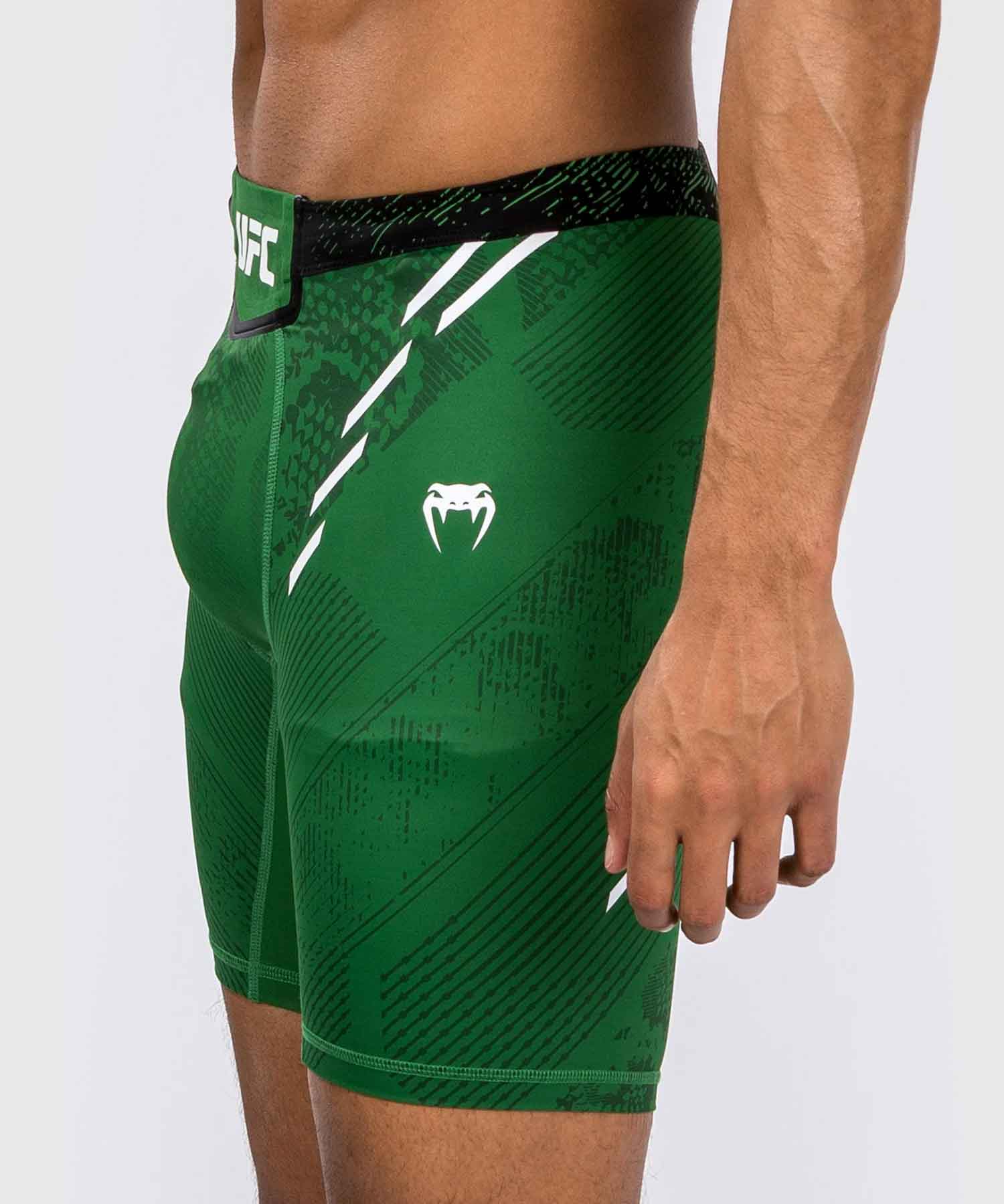 VENUM／ヴェナム　コンプレッション・バーリトゥードショーツ　　UFC Adrenaline by Venum Authentic Fight Night Men’s Vale Tudo Short／UFC アドレナリン by ヴェナム オーセンティック ファイトナイト メンズ バーリトゥードショーツ（グリーン）