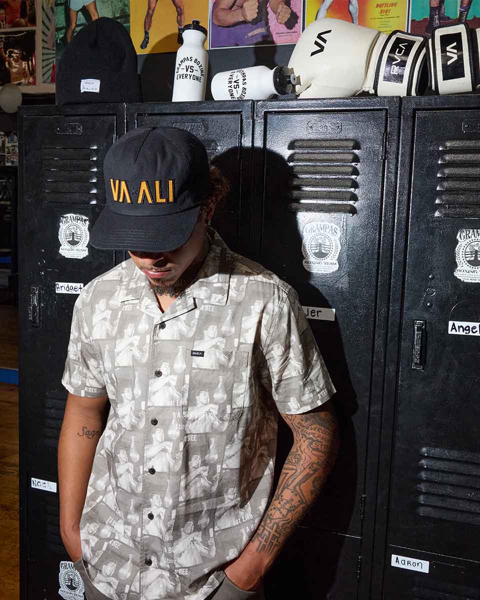 RVCA／ルーカ（ルカ）　キャップ　　VA X ALI TRUCKER／VA×（モハメド）アリ トラッカー キャップ