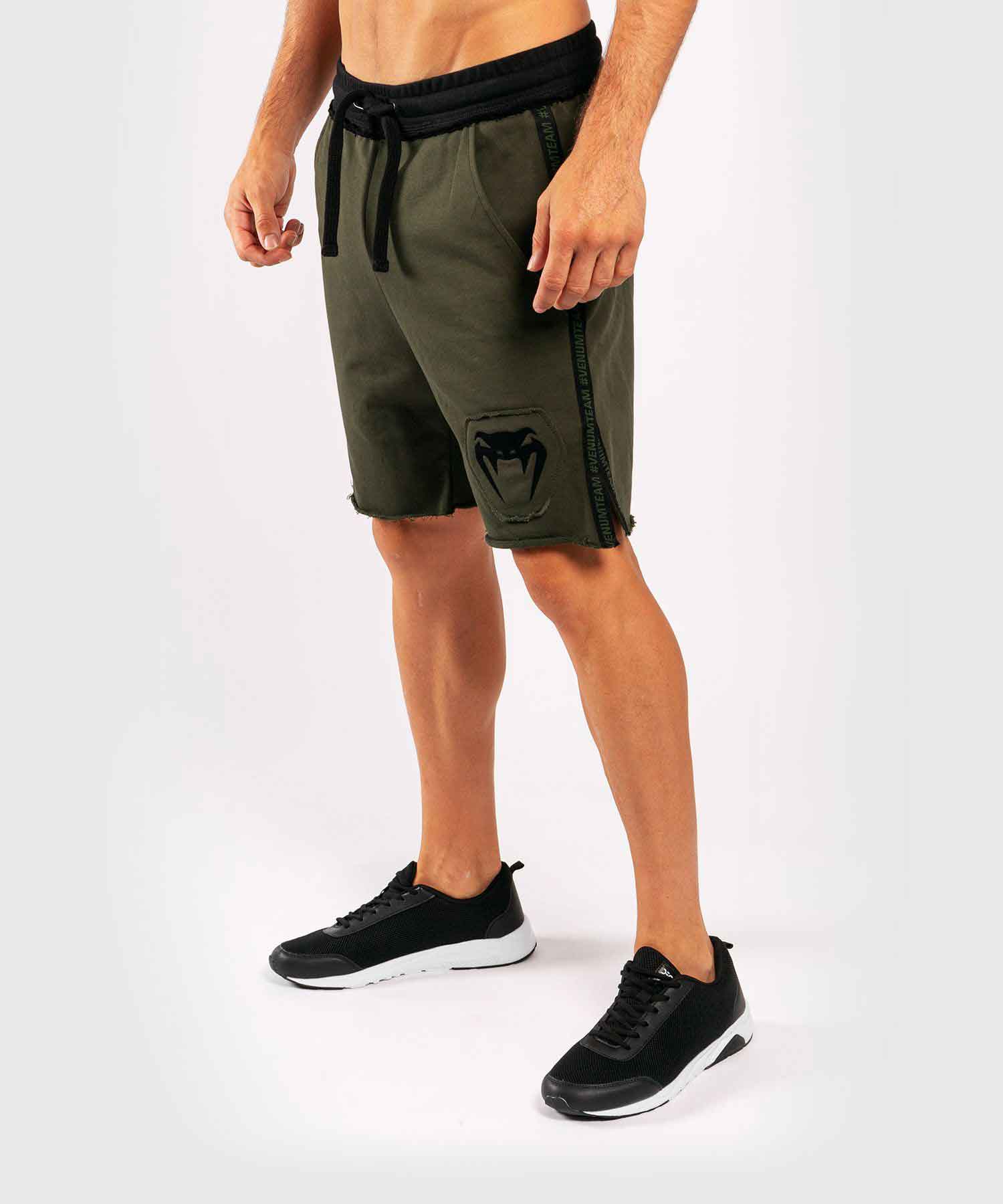 VENUM／ヴェナム　トレーニング・フィットネスショーツ　　CUTBACK 2.0 COTTON SHORTS／カットバック 2.0 コットンショーツ（カーキ／黒）