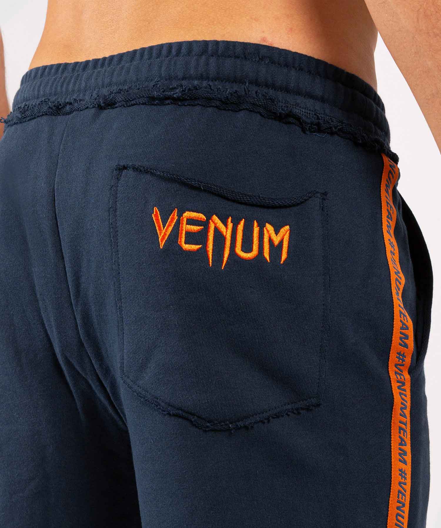 VENUM／ヴェナム　トレーニング・フィットネスショーツ　　CUTBACK 2.0 COTTON SHORTS／カットバック 2.0 コットンショーツ（ネイビー／オレンジ）