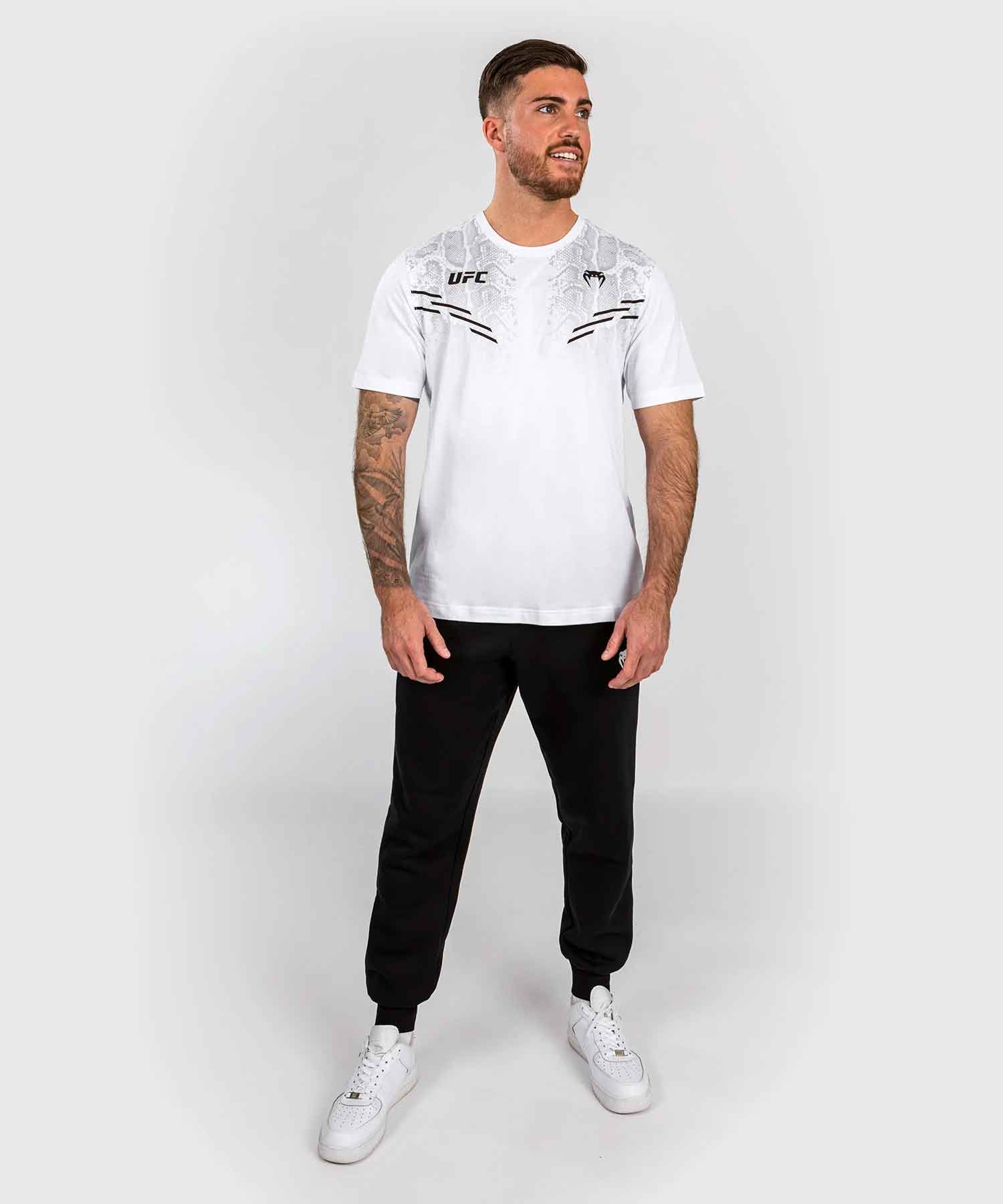VENUM／ヴェナム　Tシャツ　　UFC Adrenaline by Venum Replica Men’s Short-sleeve T-shirt／UFC アドレナリン by ヴェナム メンズ ショートスリーブTシャツ（白）