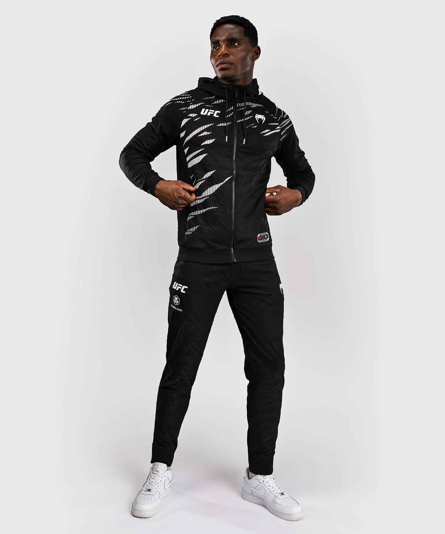 VENUM／ヴェナム　パーカー（フーディー）　　UFC Fusion by Venum Authentic Fight Night Men’s Walkout Hoodie／UFC フュージョン by ヴェナム オーセンティック ファイトナイト メンズ ウォークアウト フーディー（黒）