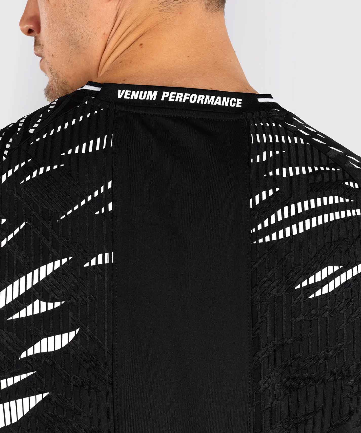 VENUM／ヴェナム　ジャージ（ユニフォーム）　　UFC Fusion by Venum Authentic Fight Night Men’s Walkout Jersey／UFC フュージョン by ヴェナム オーセンティック ファイトナイト メンズ ウォークアウト ジャージ（黒）