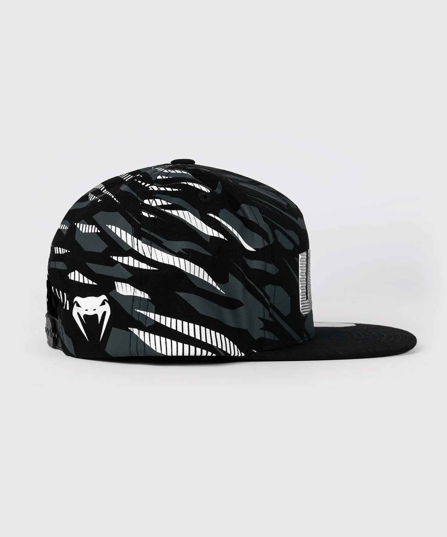 VENUM／ヴェナム　ビーニー・キャップ　　UFC Fusion by Venum Authentic Fight Night Sports Cap／UFC フュージョン by ヴェナム オーセンティック ファイトナイト スポーツキャップ（黒）
