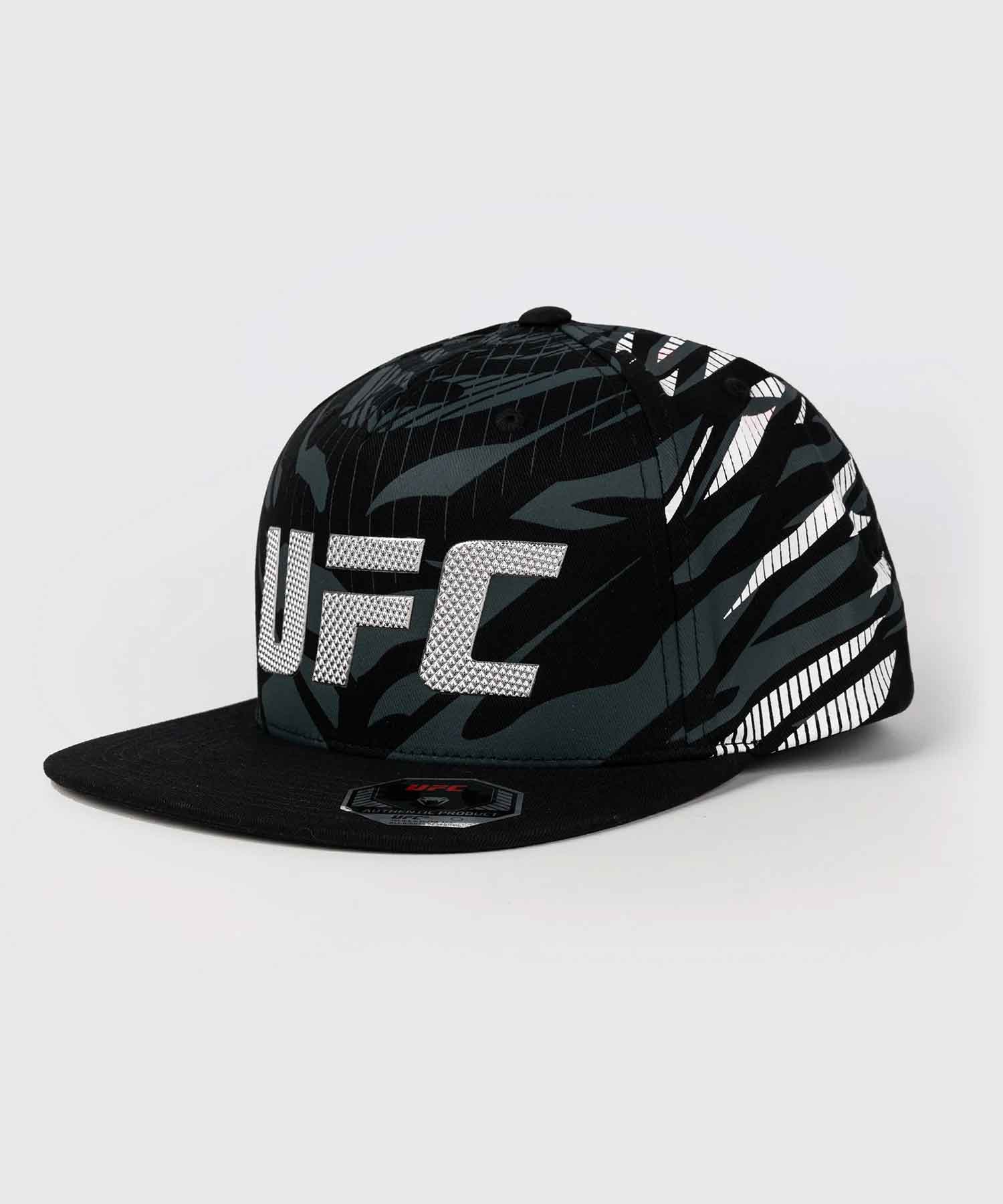 VENUM／ヴェナム　ビーニー・キャップ　　UFC Fusion by Venum Authentic Fight Night Sports Cap／UFC フュージョン by ヴェナム オーセンティック ファイトナイト スポーツキャップ（黒）