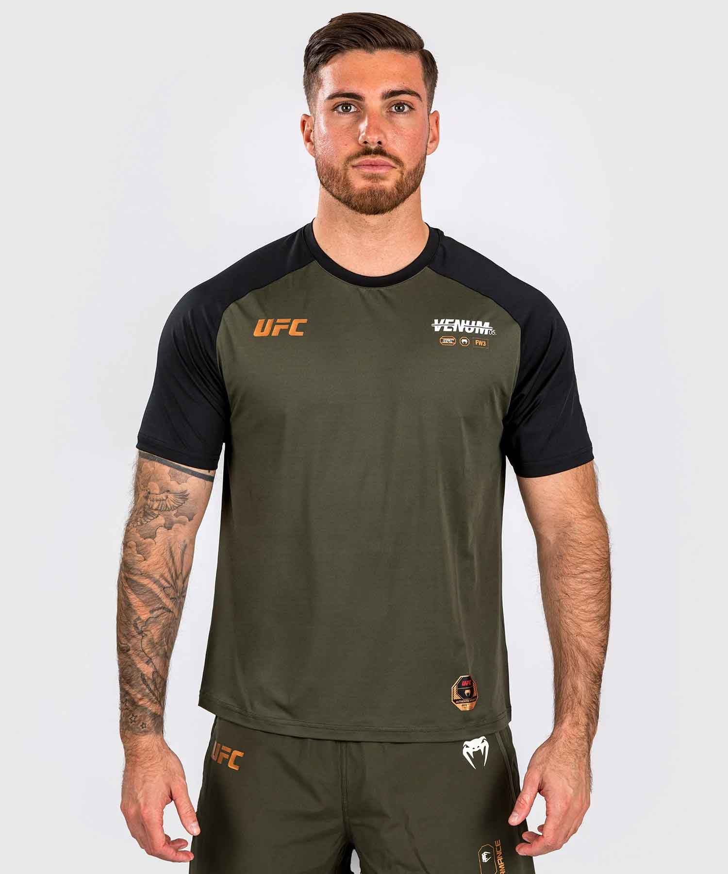 VENUM／ヴェナム　Tシャツ　　UFC Autenthic Adrenaline Fight Week By Venum Men's Dry Tech T-shirt／UFC オーセンティック アドレナリン ファイトウィーク by ヴェナム メンズ ドライテックTシャツ（カーキ）