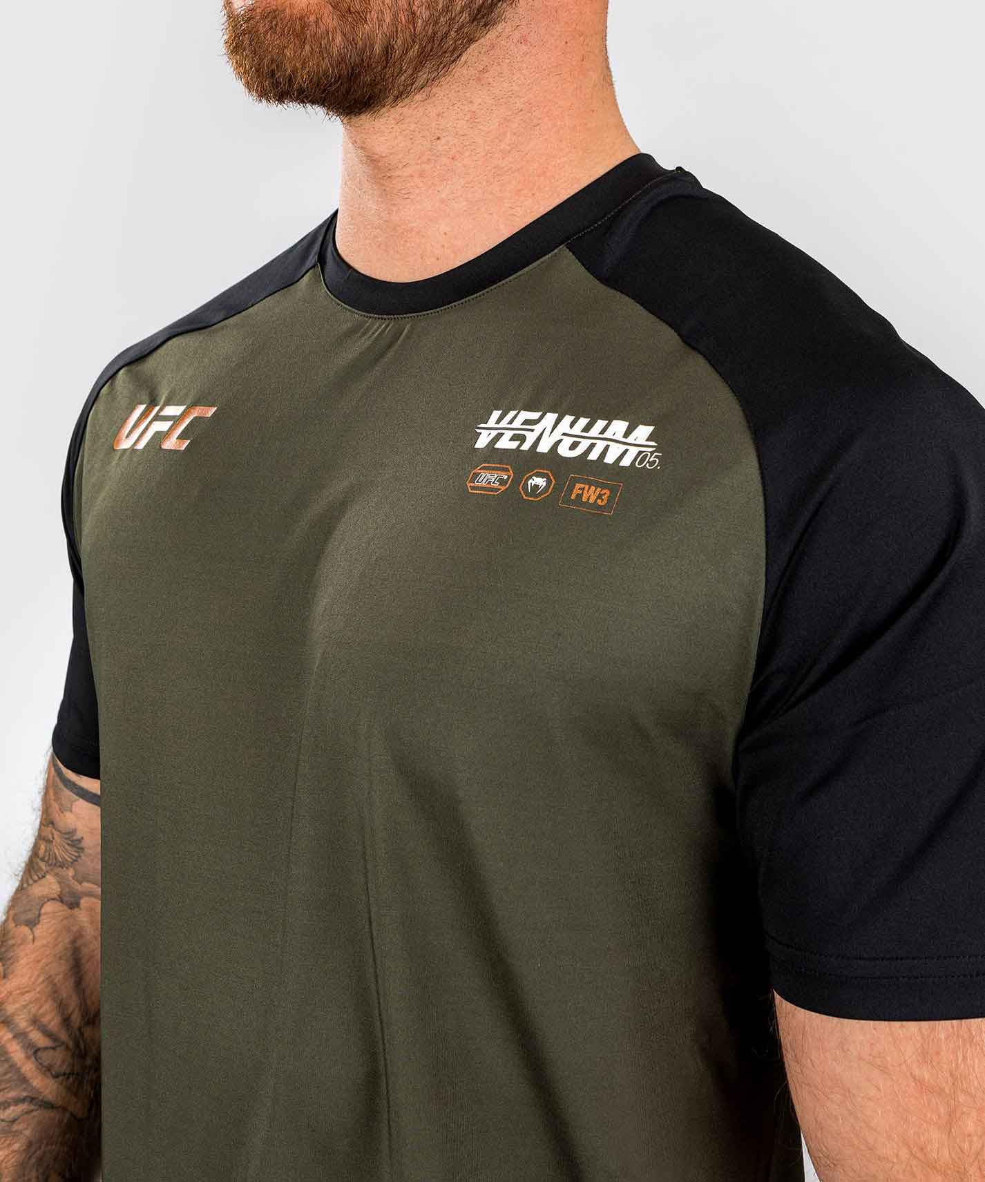 VENUM／ヴェナム　Tシャツ　　UFC Autenthic Adrenaline Fight Week By Venum Men's Dry Tech T-shirt／UFC オーセンティック アドレナリン ファイトウィーク by ヴェナム メンズ ドライテックTシャツ（カーキ）