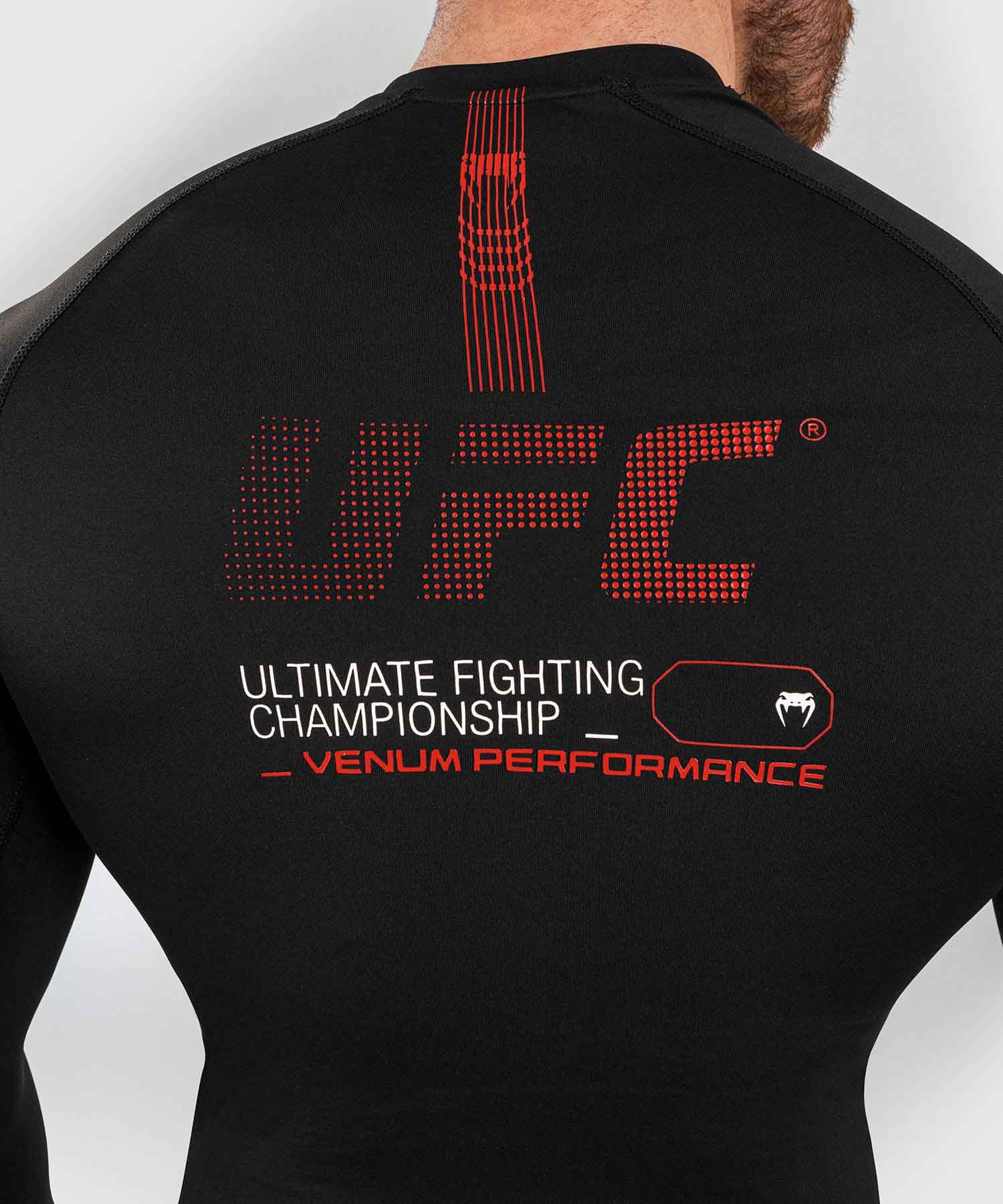 VENUM／ヴェナム　ラッシュガード　　UFC Adrenaline by Venum Fight Week Men’s Performance Long-sleeve Rashguard／UFC アドレナリン by ヴェナム ファイトウィーク メンズ パフォーマンス ロングスリーブ ラッシュガード（黒）