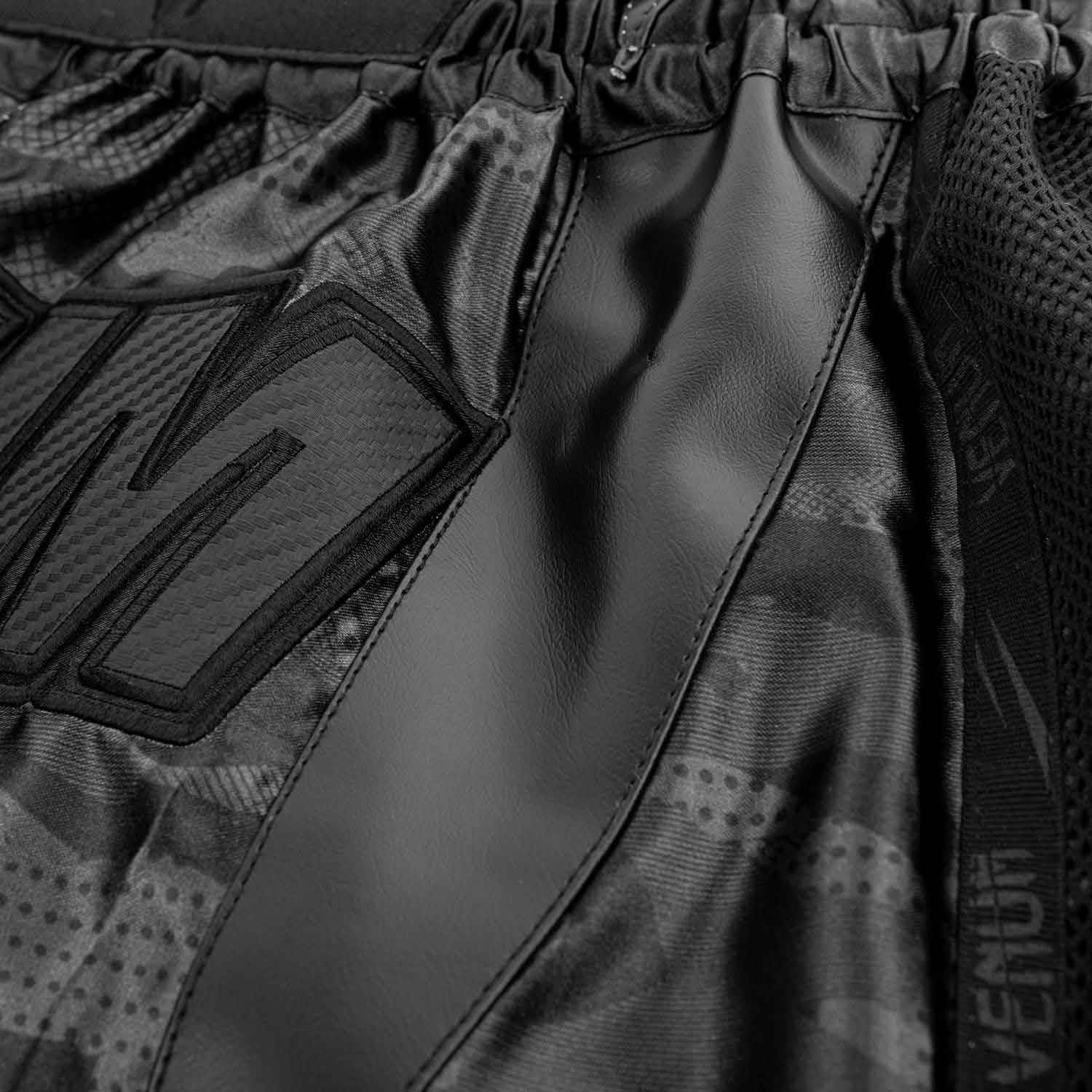 VENUM／ヴェナム　ムエタイショーツ　　DEVIL MUAY THAI SHORTS／デビル ムエタイショーツ