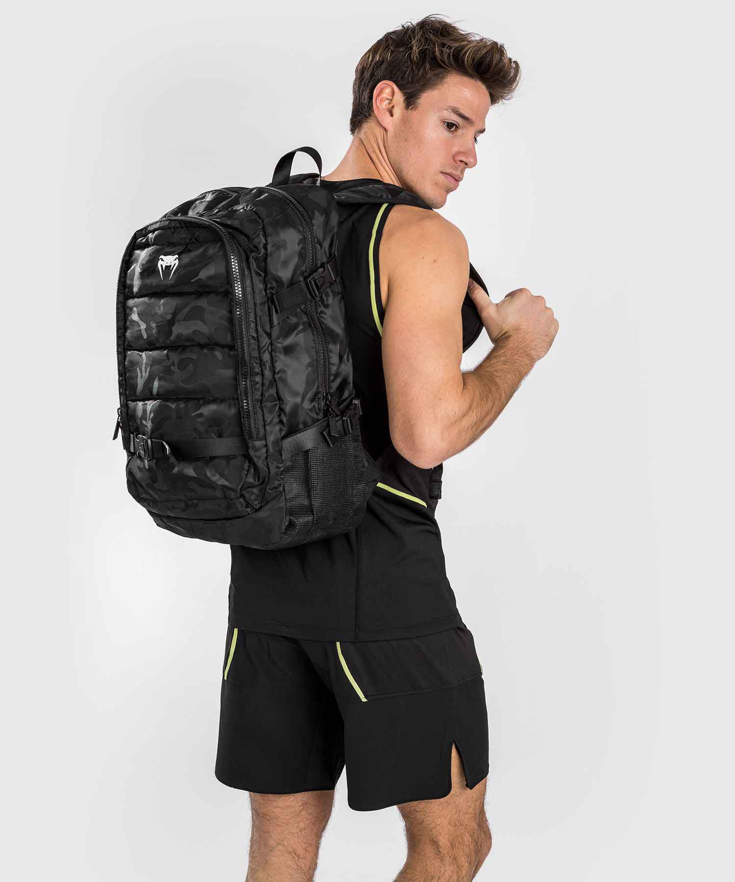 VENUM／ヴェナム　バッグ・バックパック　　CHALLENGER PRO EVO BACKPACK／チャレンジャー プロ エヴォ バックパック（マットブラックカモ）