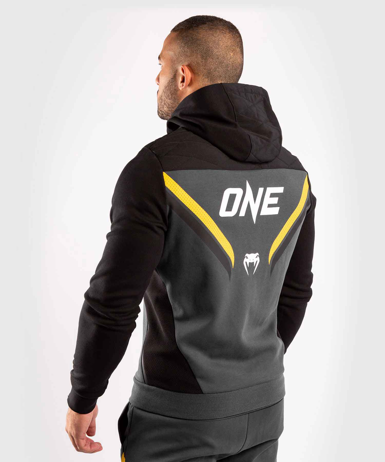 VENUM／ヴェナム　パーカー（フーディー）　　VENUM×ONE FC IMPACT HOODIE／VENUM×ONE FC インパクト フーディー（パーカー）グレー／黒／イエロー