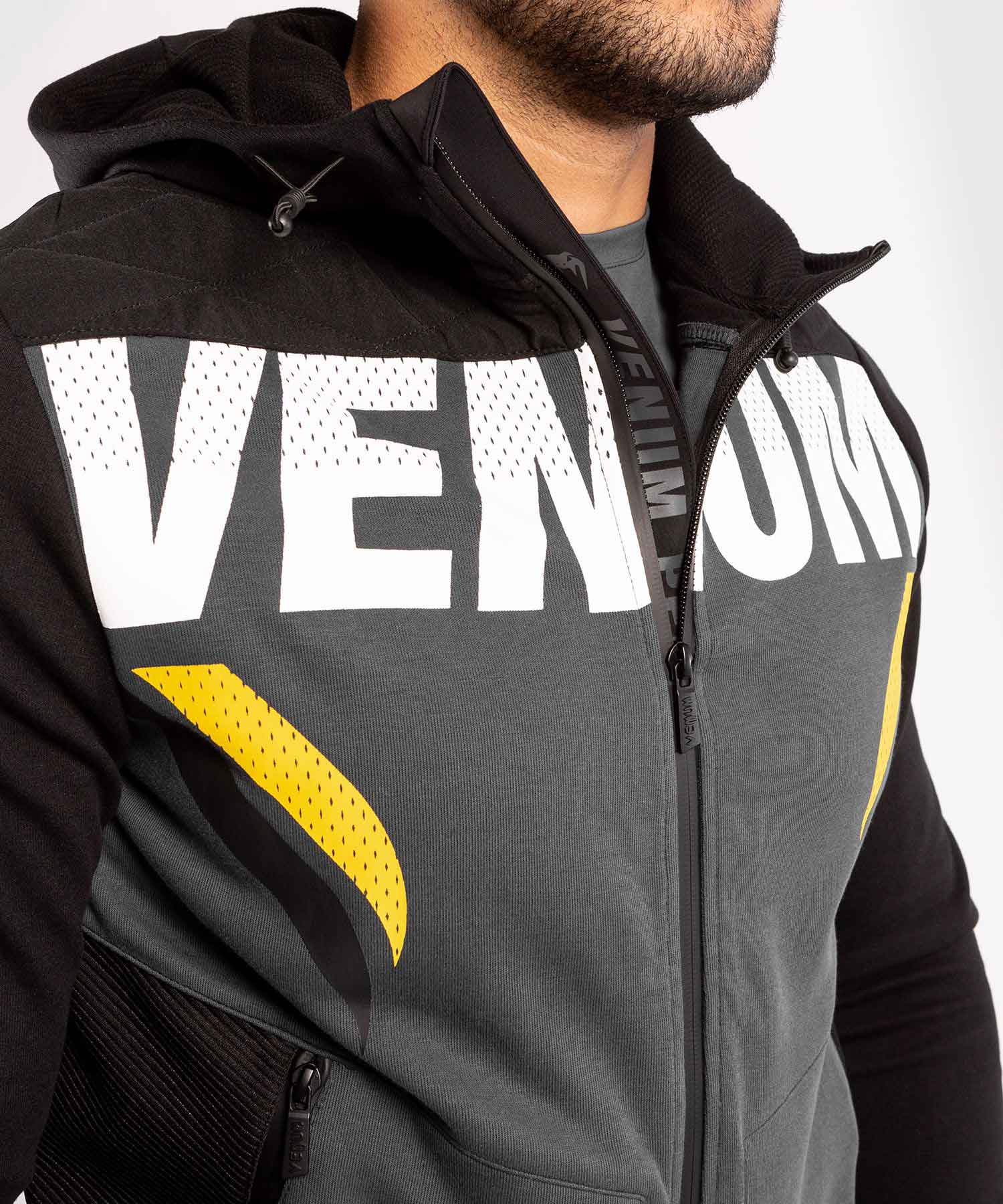 VENUM／ヴェナム　パーカー（フーディー）　　VENUM×ONE FC IMPACT HOODIE／VENUM×ONE FC インパクト フーディー（パーカー）グレー／黒／イエロー