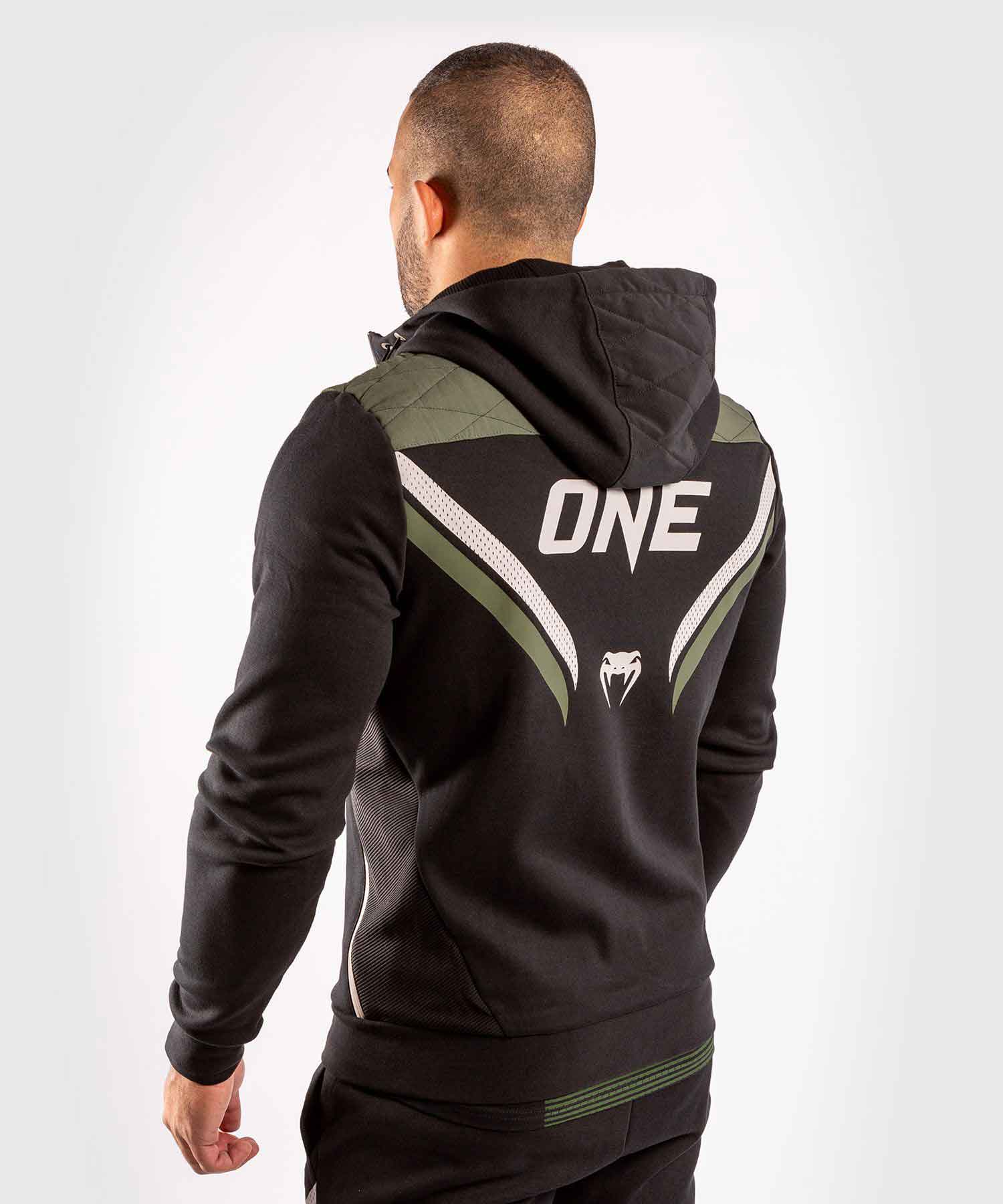 VENUM／ヴェナム　パーカー（フーディー）　　VENUM×ONE FC IMPACT HOODIE／VENUM×ONE FC インパクト フーディー（パーカー）黒／カーキ