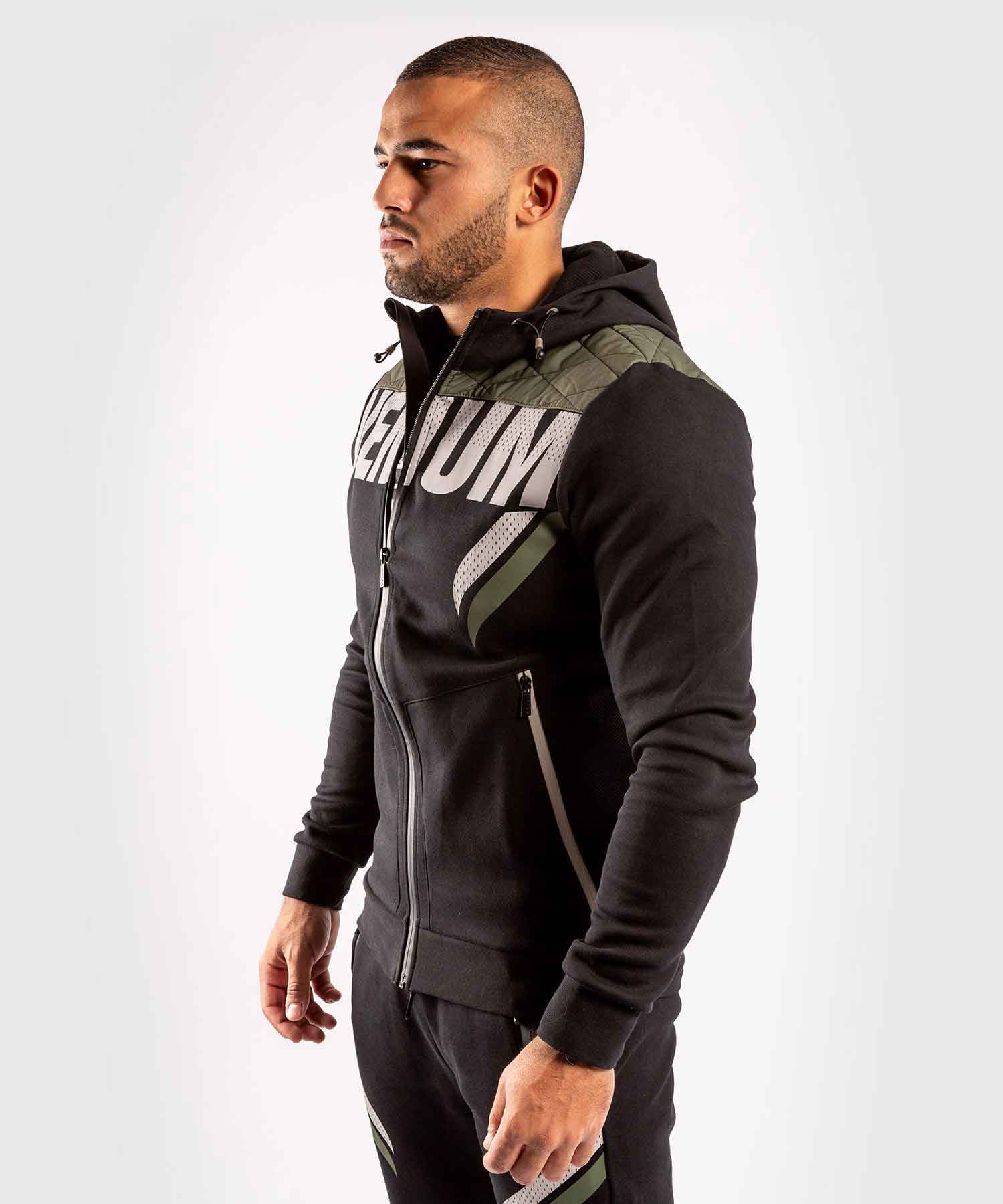 VENUM／ヴェナム　パーカー（フーディー）　　VENUM×ONE FC IMPACT HOODIE／VENUM×ONE FC インパクト フーディー（パーカー）黒／カーキ