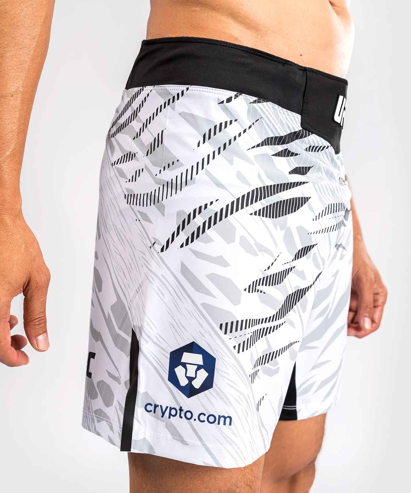 VENUM／ヴェナム　ファイトショーツ　　UFC Fusion by Venum Authentic Fight Night Men’s Fight Short Short Fit／UFC フュージョン by ヴェナム オーセンティック ファイトナイト メンズ ファイトショーツ ショートフィット（白）