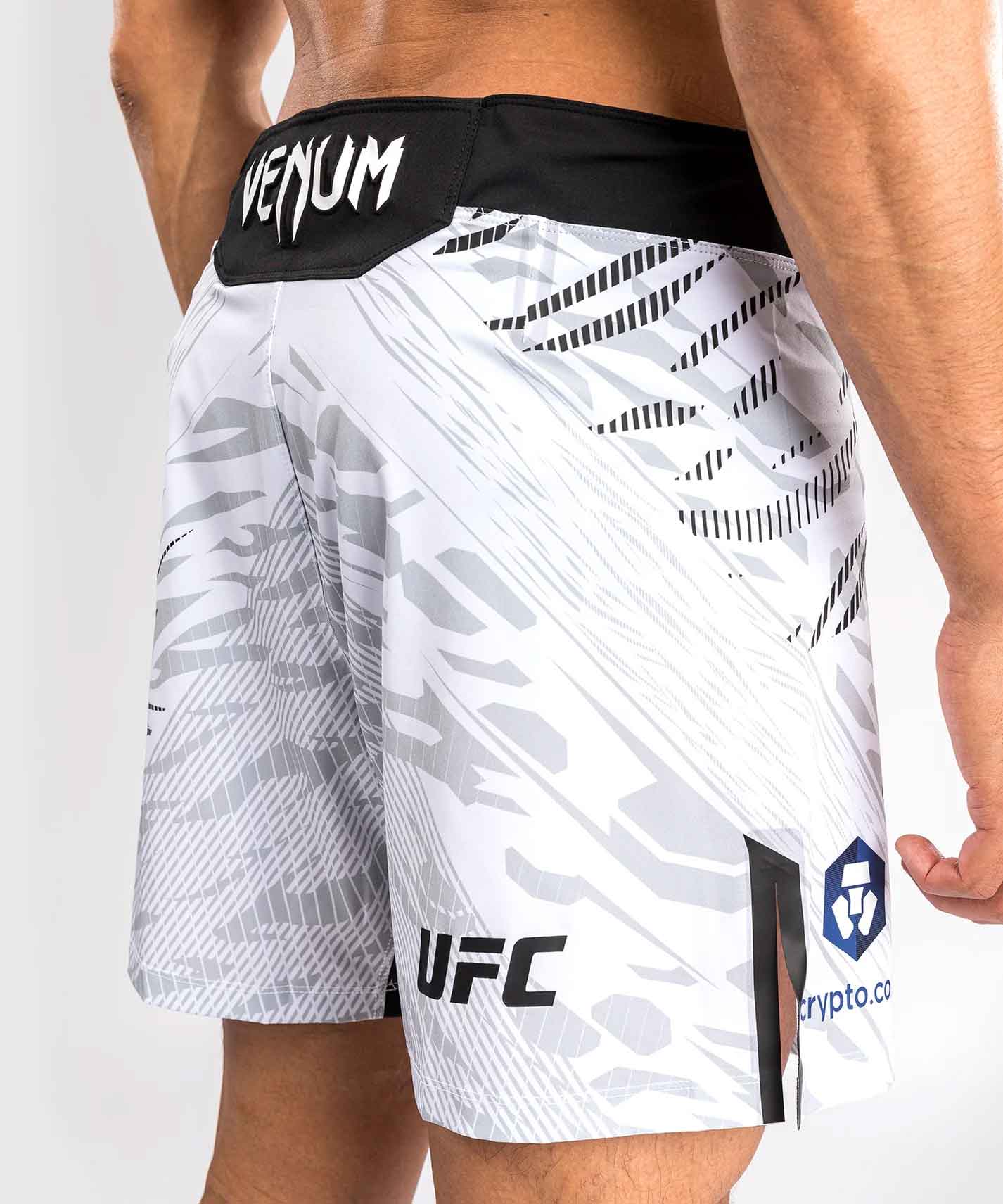 VENUM／ヴェナム　ファイトショーツ　　UFC Fusion by Venum Authentic Fight Night Men’s Fight Short Short Fit／UFC フュージョン by ヴェナム オーセンティック ファイトナイト メンズ ファイトショーツ ショートフィット（白）