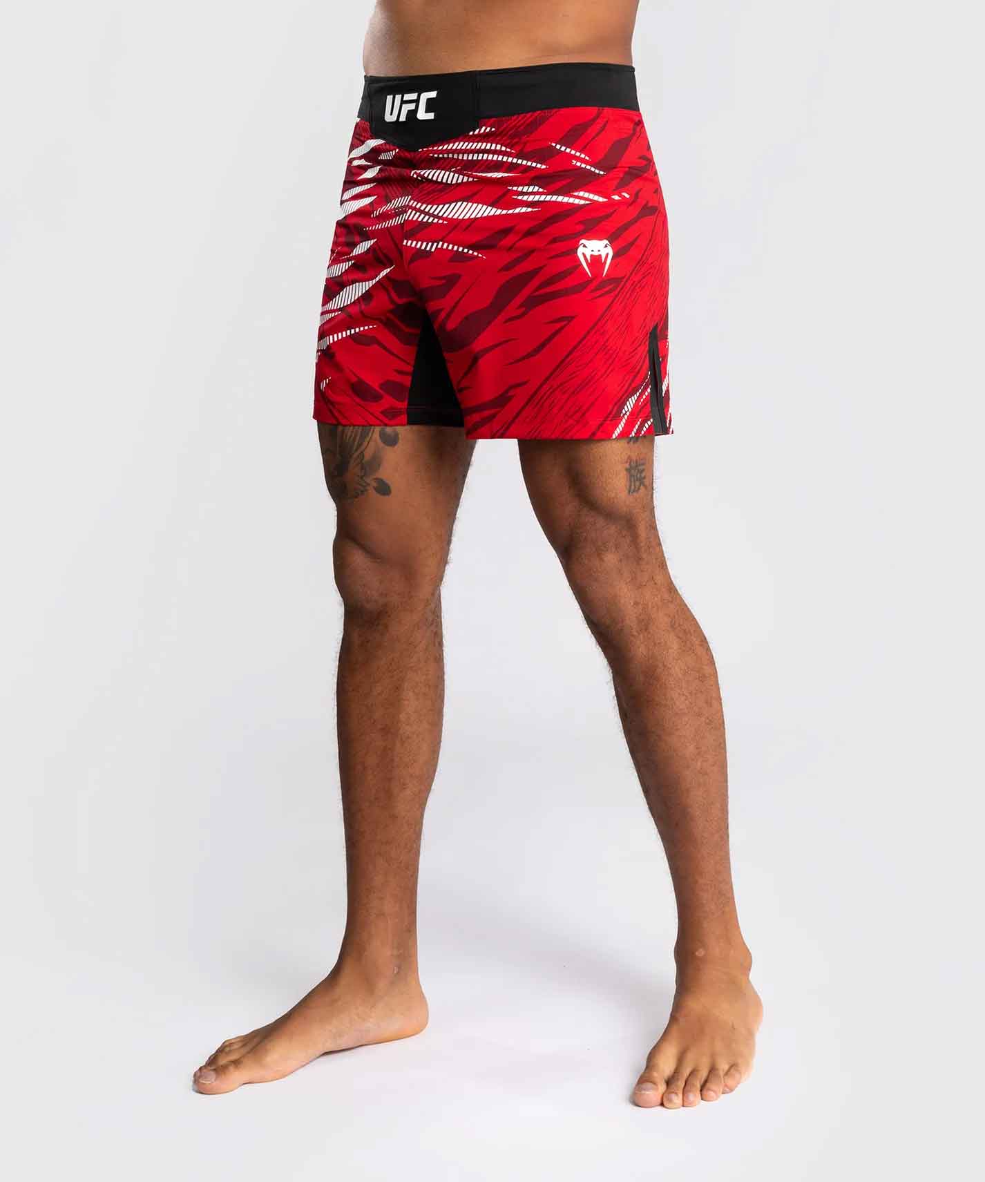 VENUM／ヴェナム　ファイトショーツ　　UFC Fusion by Venum Authentic Fight Night Men’s Fight Short Short Fit／UFC フュージョン by ヴェナム オーセンティック ファイトナイト メンズ ファイトショーツ ショートフィット（レッド）