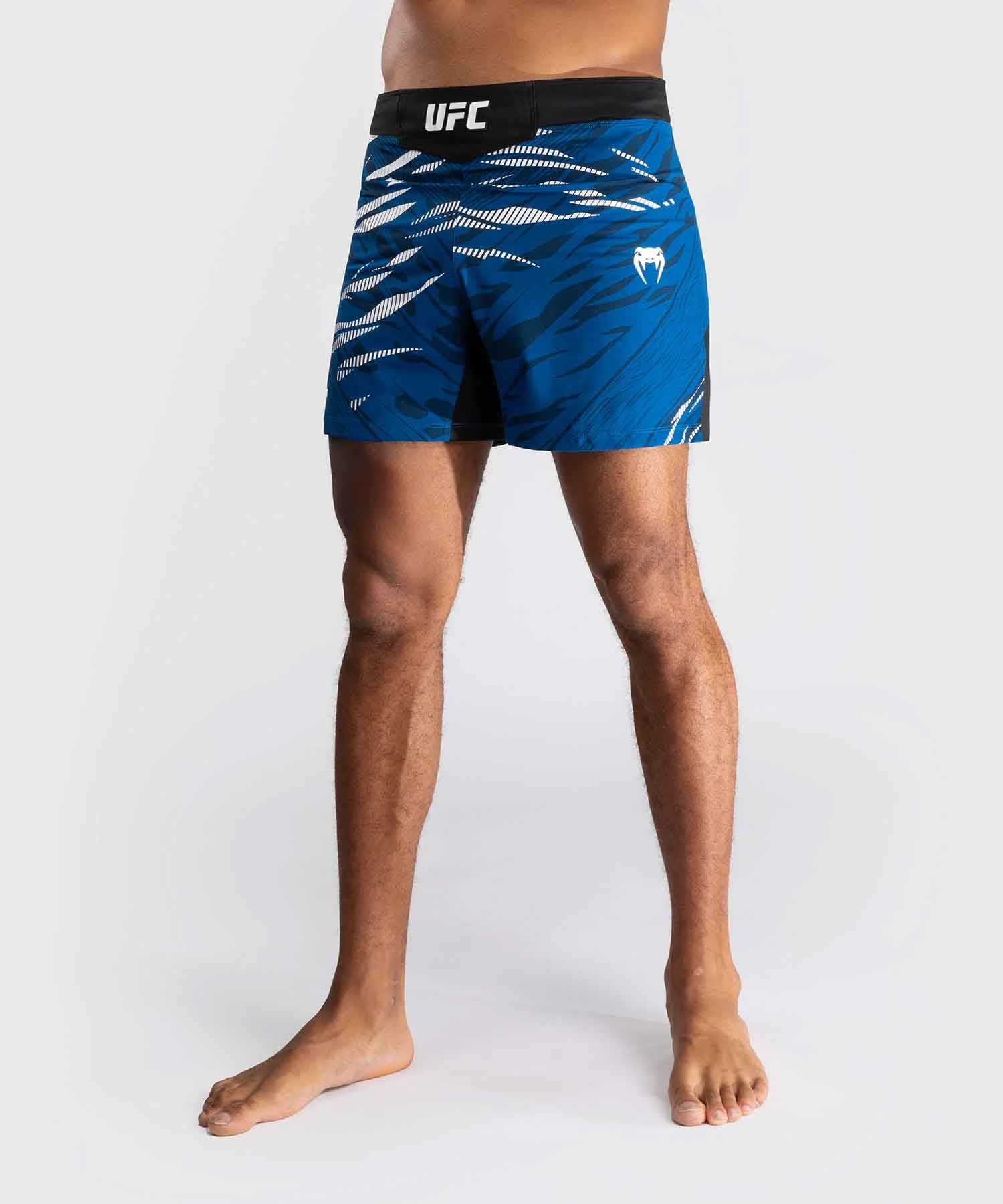 VENUM／ヴェナム　ファイトショーツ　　UFC Fusion by Venum Authentic Fight Night Men’s Fight Short Short Fit／UFC フュージョン by ヴェナム オーセンティック ファイトナイト メンズ ファイトショーツ ショートフィット（ブルー）
