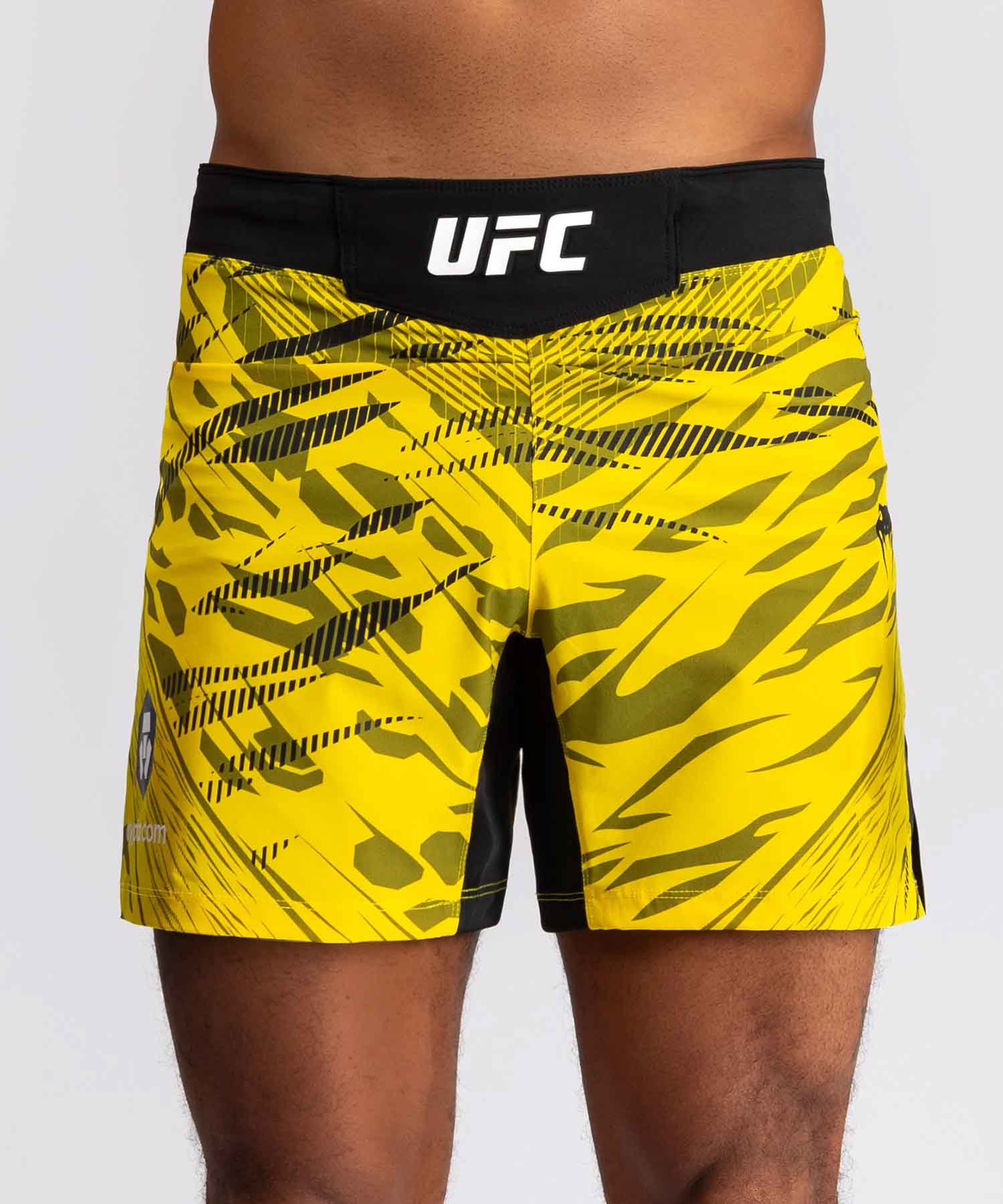 VENUM／ヴェナム　ファイトショーツ　　UFC Fusion by Venum Authentic Fight Night Men’s Fight Short Short Fit／UFC フュージョン by ヴェナム オーセンティック ファイトナイト メンズ ファイトショーツ ショートフィット（イエロー）