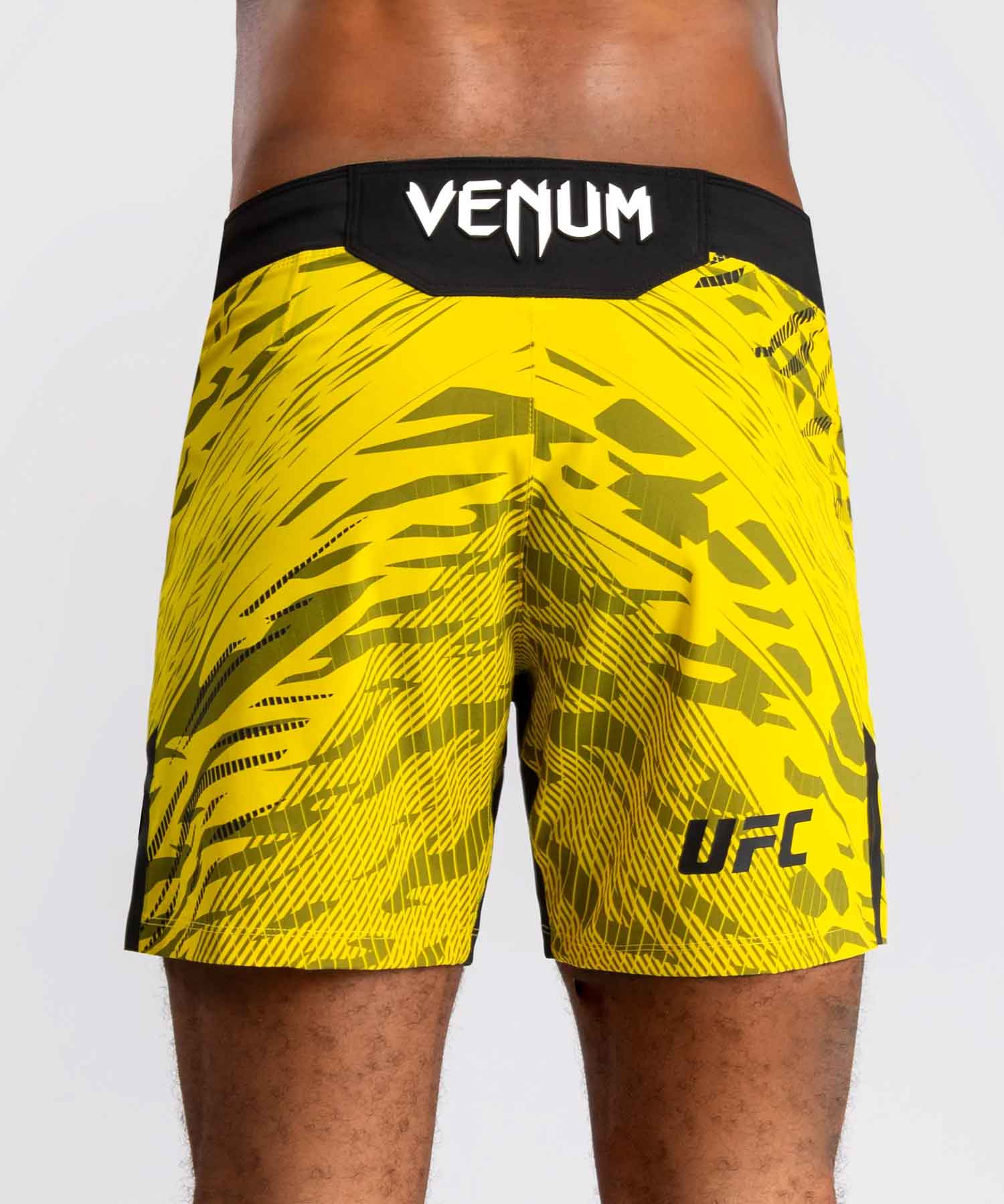 VENUM／ヴェナム　ファイトショーツ　　UFC Fusion by Venum Authentic Fight Night Men’s Fight Short Short Fit／UFC フュージョン by ヴェナム オーセンティック ファイトナイト メンズ ファイトショーツ ショートフィット（イエロー）