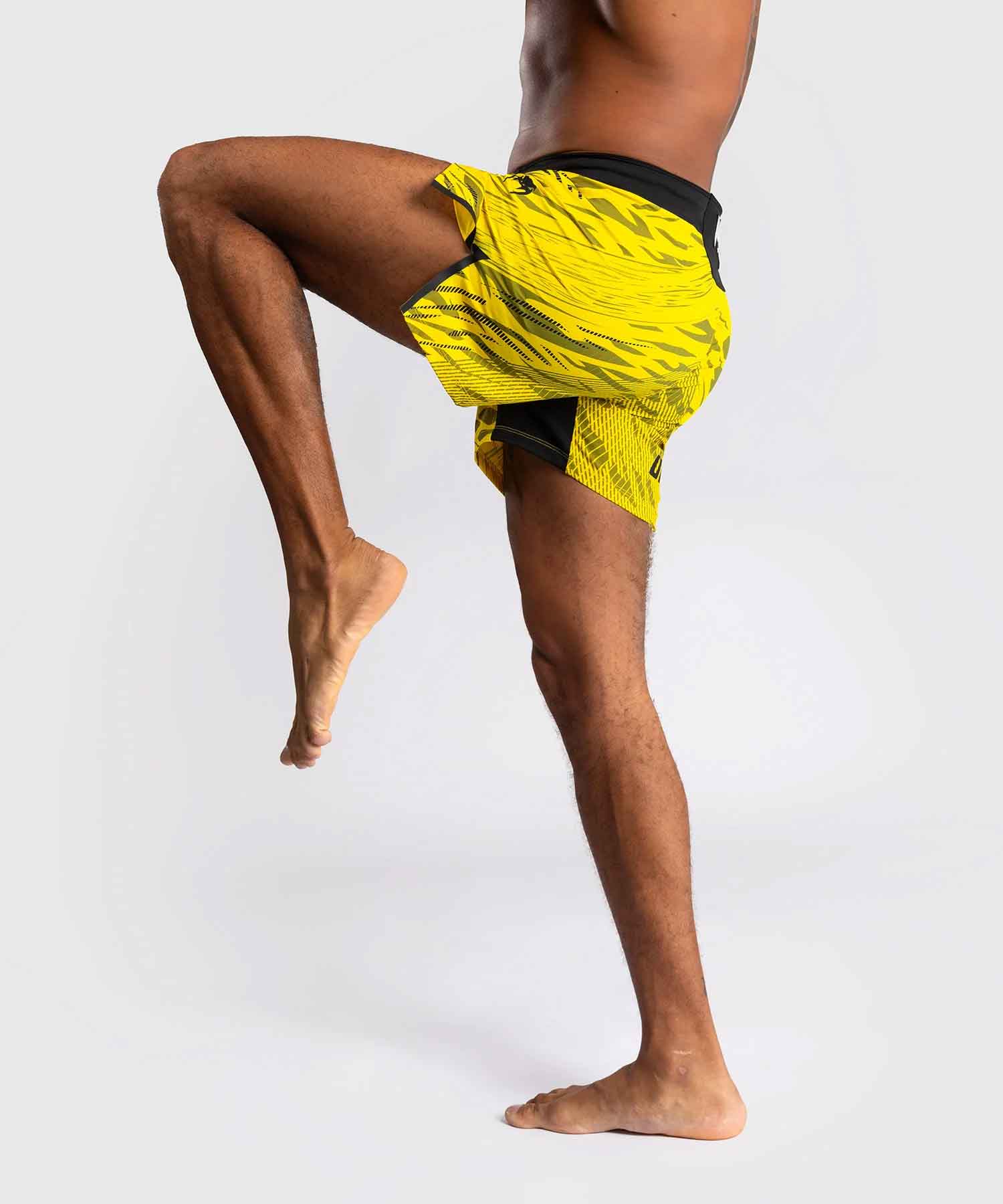 VENUM／ヴェナム　ファイトショーツ　　UFC Fusion by Venum Authentic Fight Night Men’s Fight Short Short Fit／UFC フュージョン by ヴェナム オーセンティック ファイトナイト メンズ ファイトショーツ ショートフィット（イエロー）