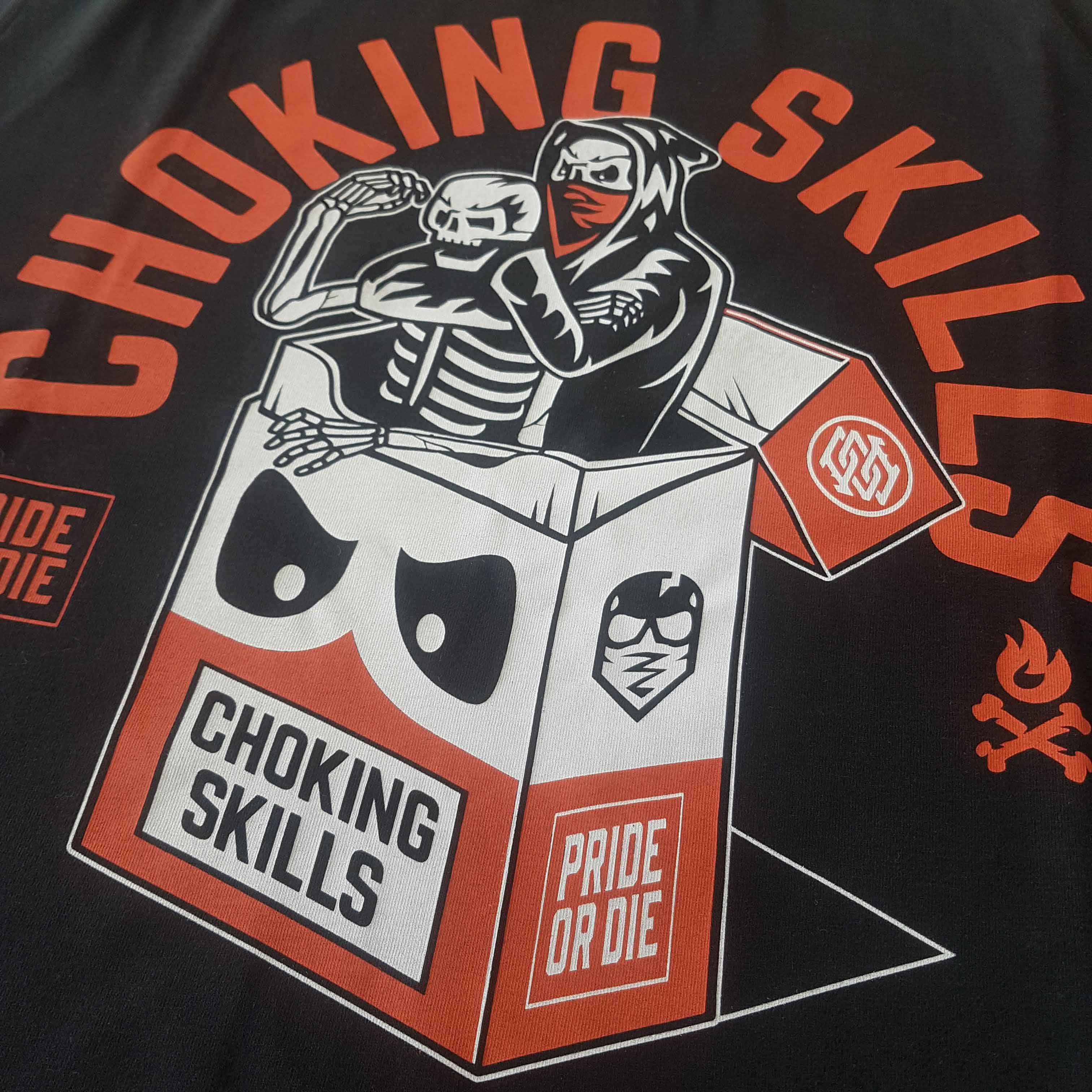 PRIDE OR DIE(PRiDEorDiE)／プライド オア ダイ　Tシャツ　　CHOKING SKILLS T-shirt／チョーキング・スカル Tシャツ