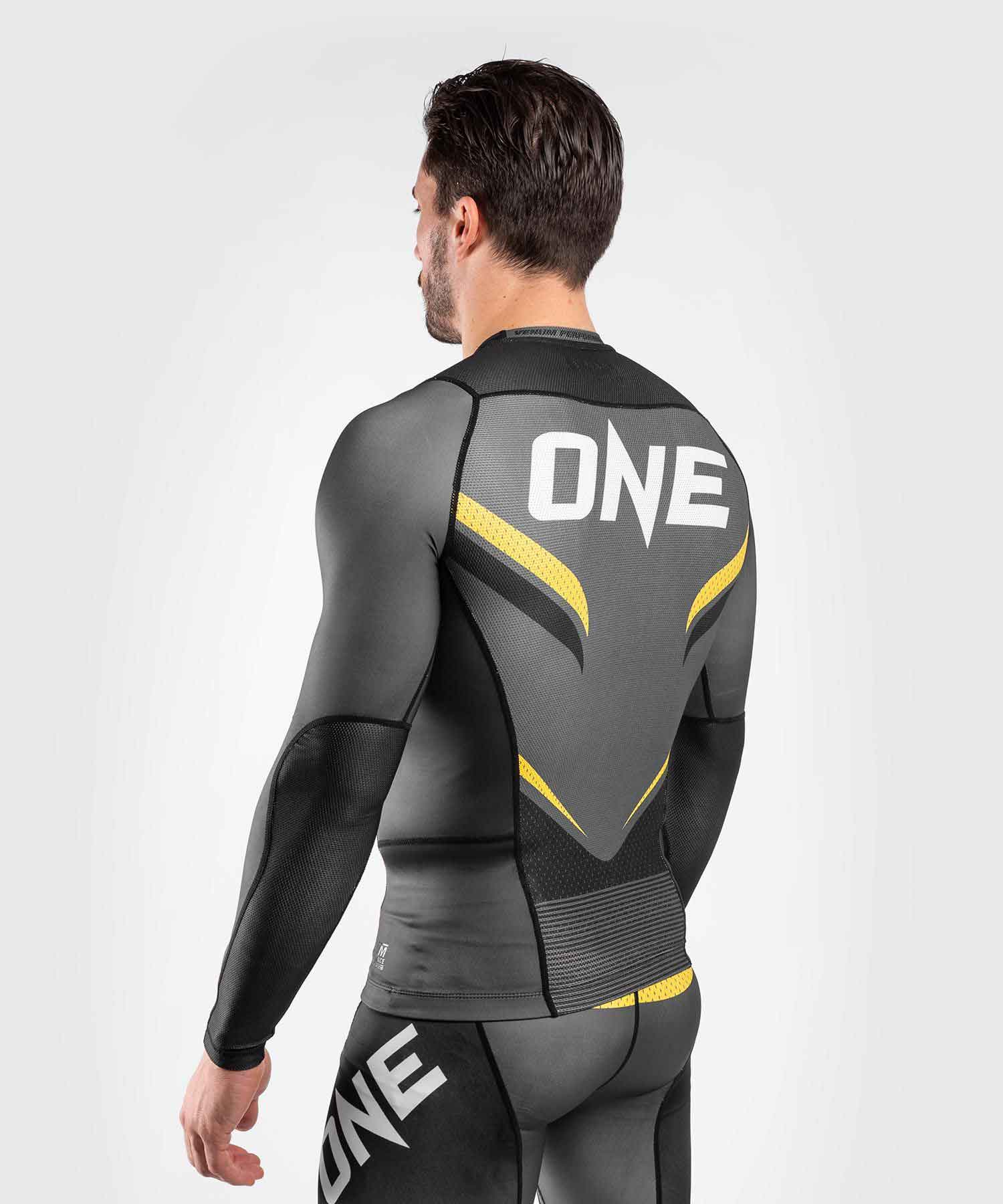 VENUM／ヴェナム　ラッシュガード　　VENUM×ONE FC IMPACT RASHGUARD LONG SLEEVES／VENUM×ONE FC インパクト ラッシュガード ロングスリーブ（グレー／黒／イエロー）