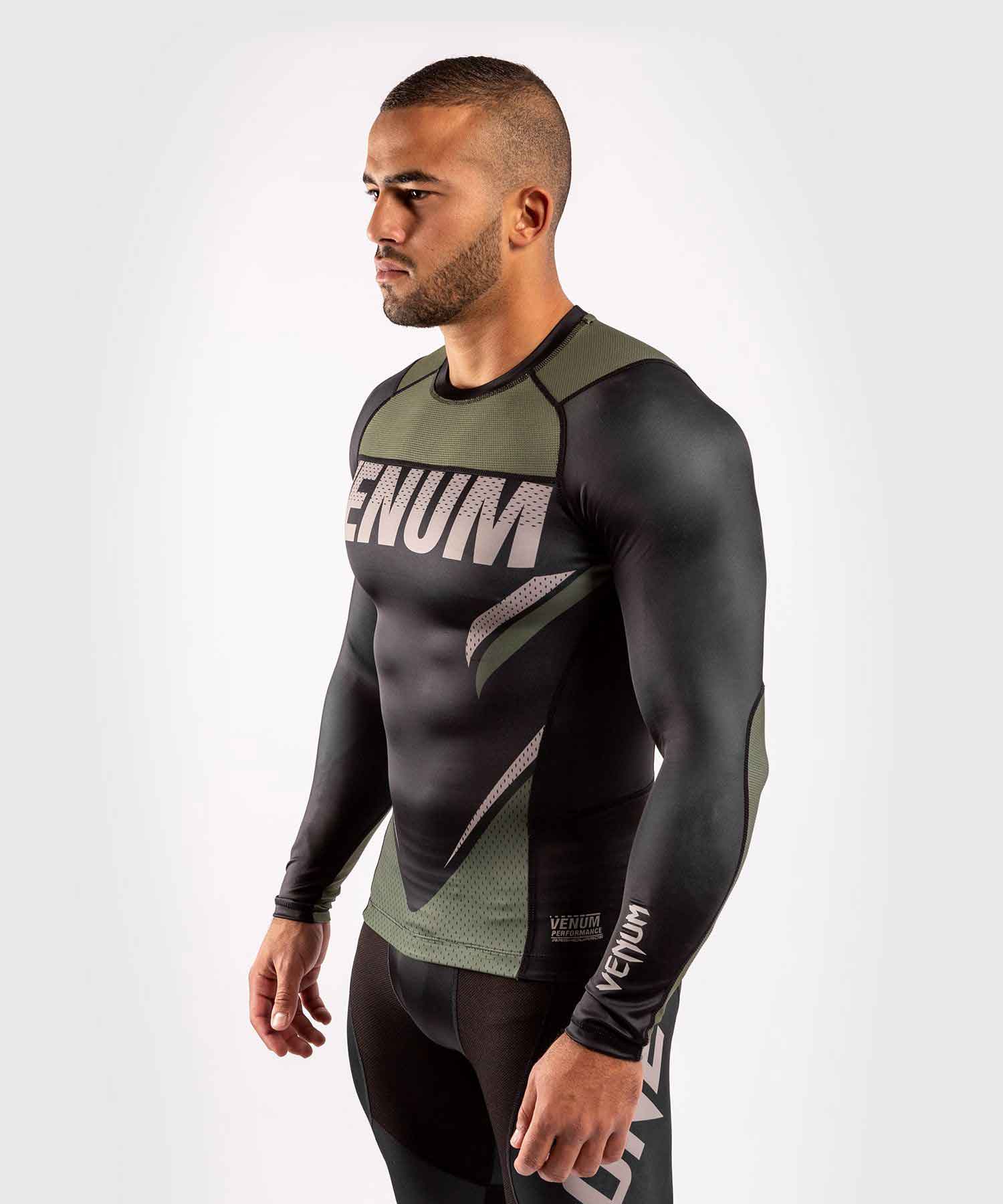 VENUM／ヴェナム　ラッシュガード　　VENUM×ONE FC IMPACT RASHGUARD LONG SLEEVES／VENUM×ONE FC インパクト ラッシュガード ロングスリーブ（黒／カーキ）