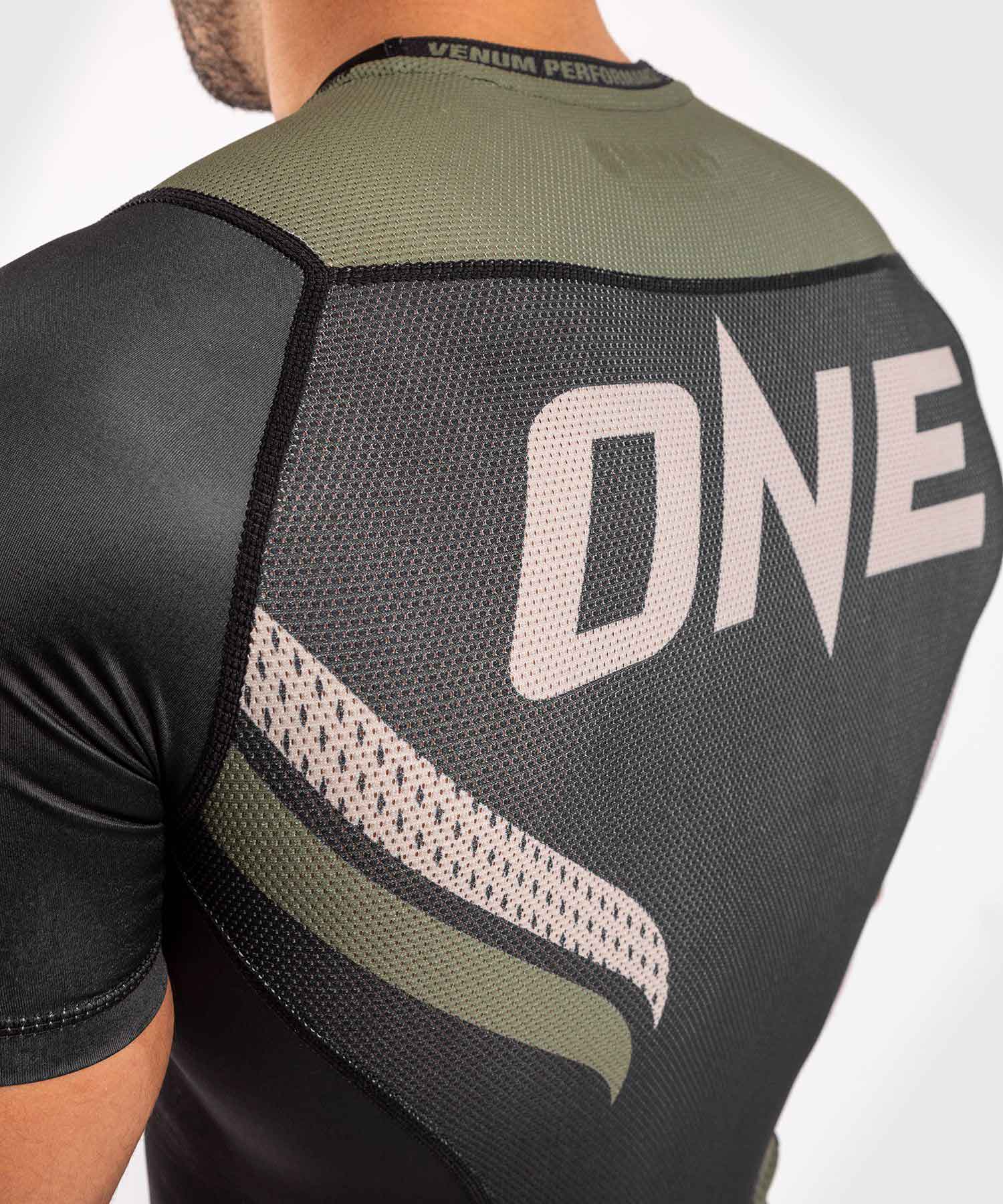 VENUM／ヴェナム　ラッシュガード　　VENUM×ONE FC IMPACT RASHGUARD SHORT SLEEVES／VENUM×ONE FC インパクト ラッシュガード ショートスリーブ（黒／カーキ）