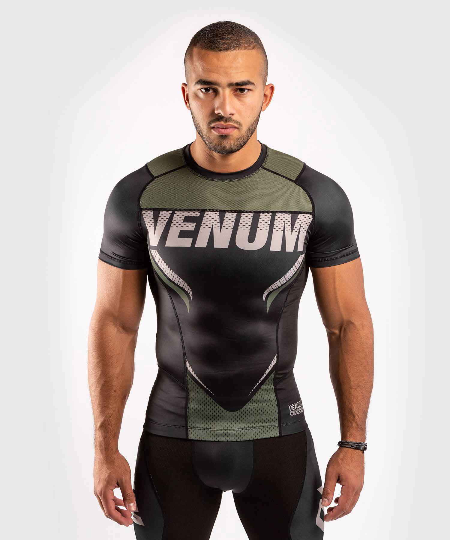 VENUM／ヴェナム　ラッシュガード　　VENUM×ONE FC IMPACT RASHGUARD SHORT SLEEVES／VENUM×ONE FC インパクト ラッシュガード ショートスリーブ（黒／カーキ）