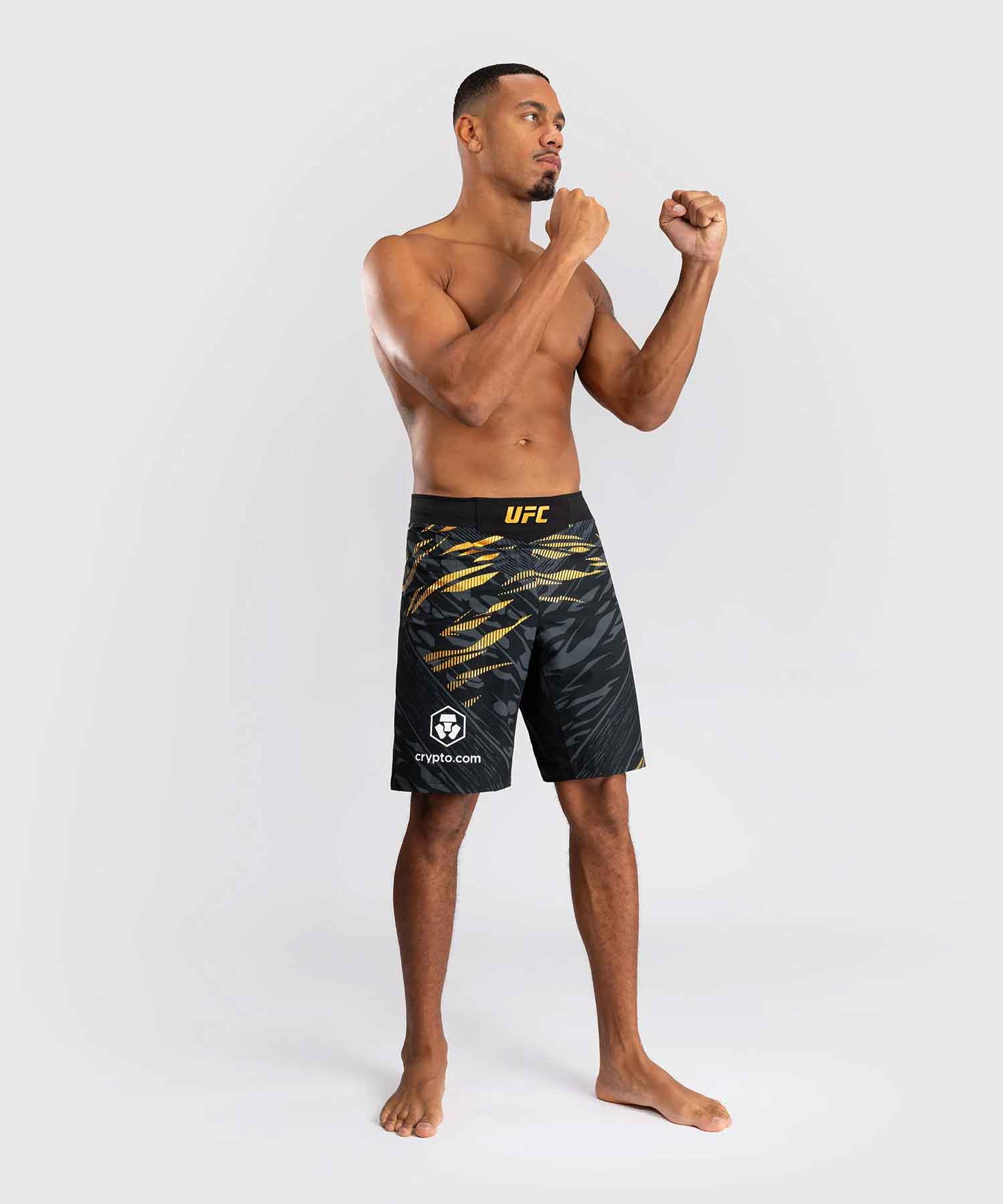 VENUM／ヴェナム　ファイトショーツ　　UFC Fusion by Venum Authentic Fight Night Men’s Fight Short Long Fit Champion／UFC フュージョン by ヴェナム オーセンティック ファイトナイト メンズ ファイトショーツ ロングフィット（チャンピオン）