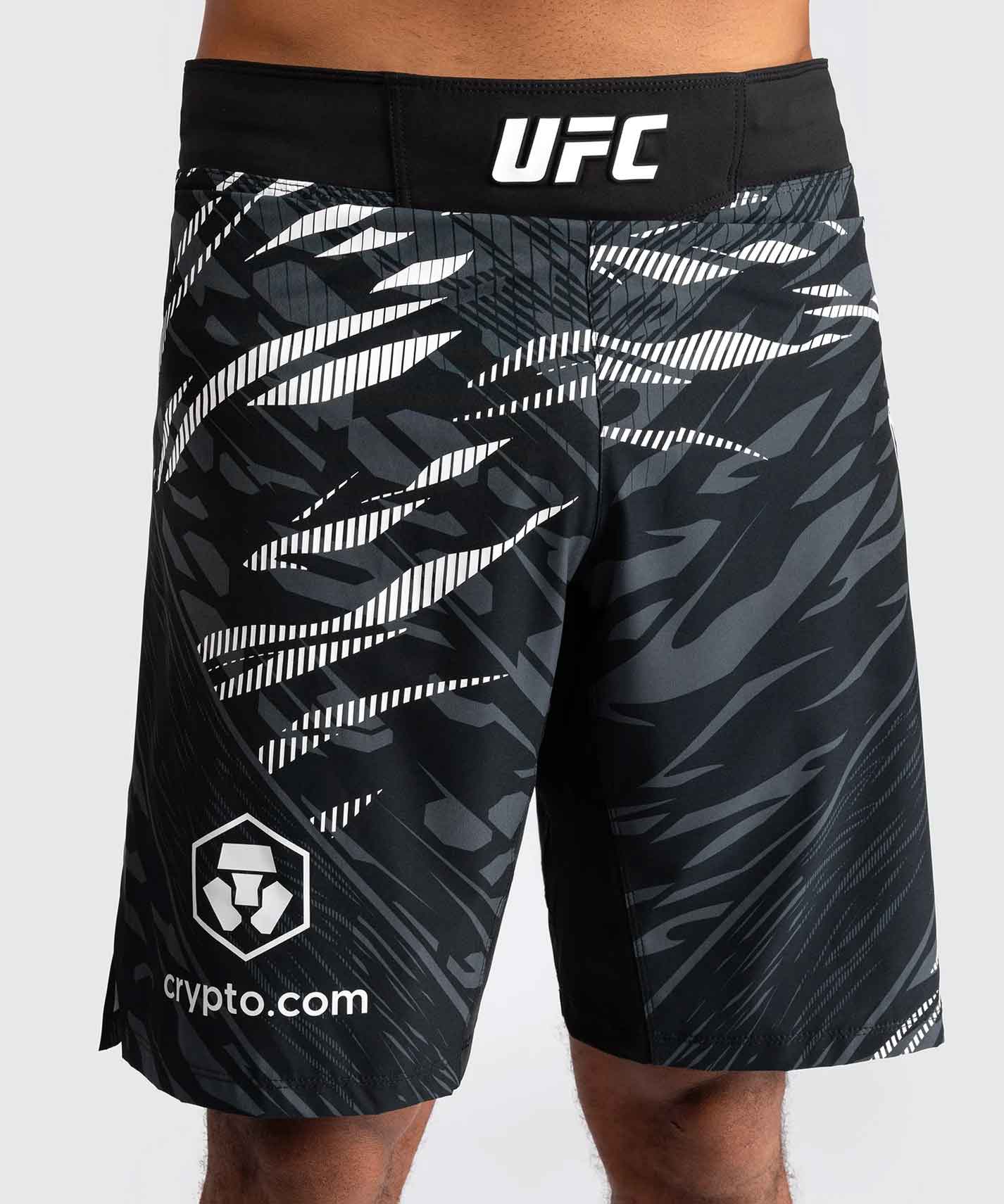 VENUM／ヴェナム　ファイトショーツ　　UFC Fusion by Venum Authentic Fight Night Men’s Fight Short Long Fit／UFC フュージョン by ヴェナム オーセンティック ファイトナイト メンズ ファイトショーツ ロングフィット（黒）