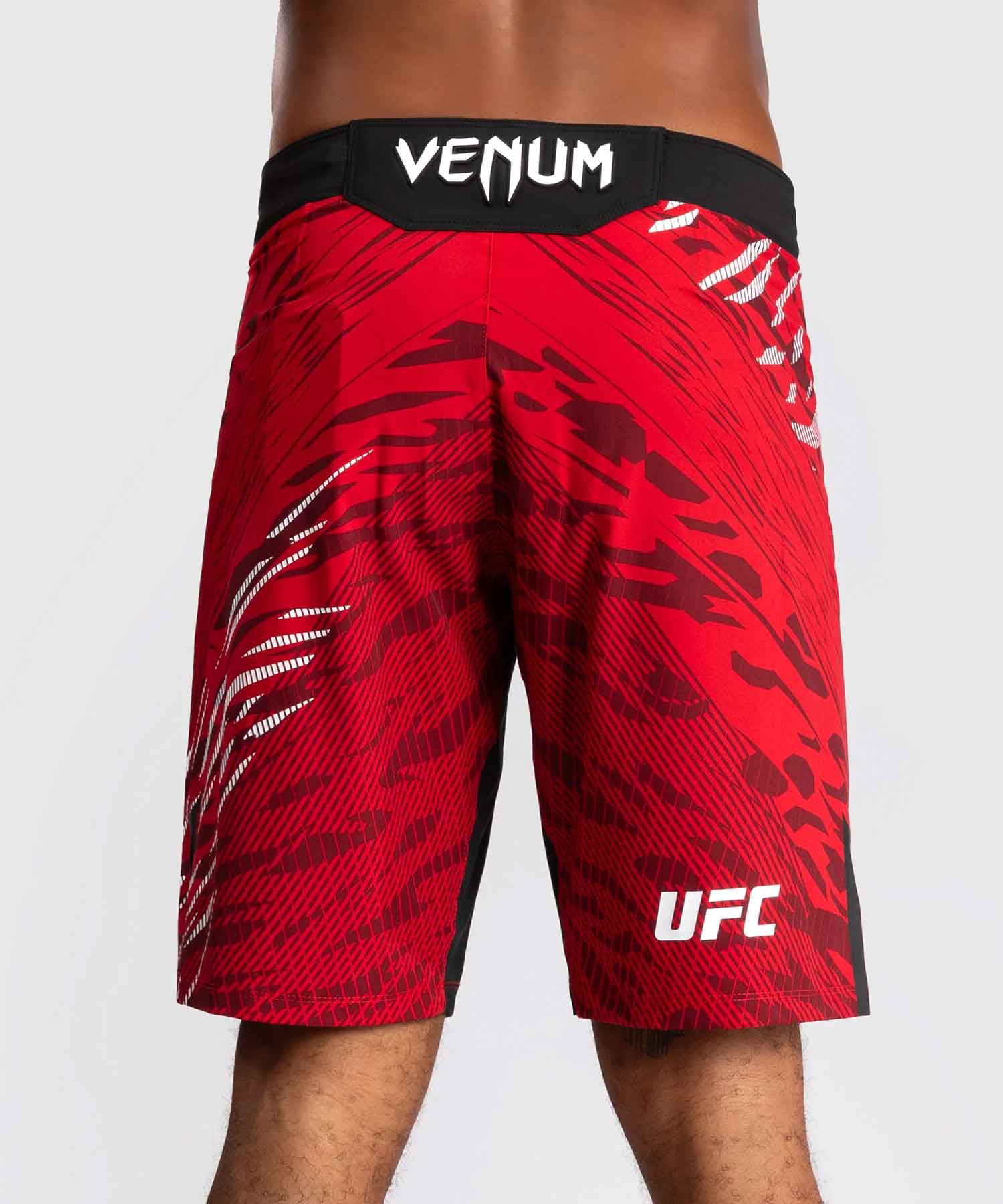 VENUM／ヴェナム　ファイトショーツ　　UFC Fusion by Venum Authentic Fight Night Men’s Fight Short Long Fit／UFC フュージョン by ヴェナム オーセンティック ファイトナイト メンズ ファイトショーツ ロングフィット（レッド）