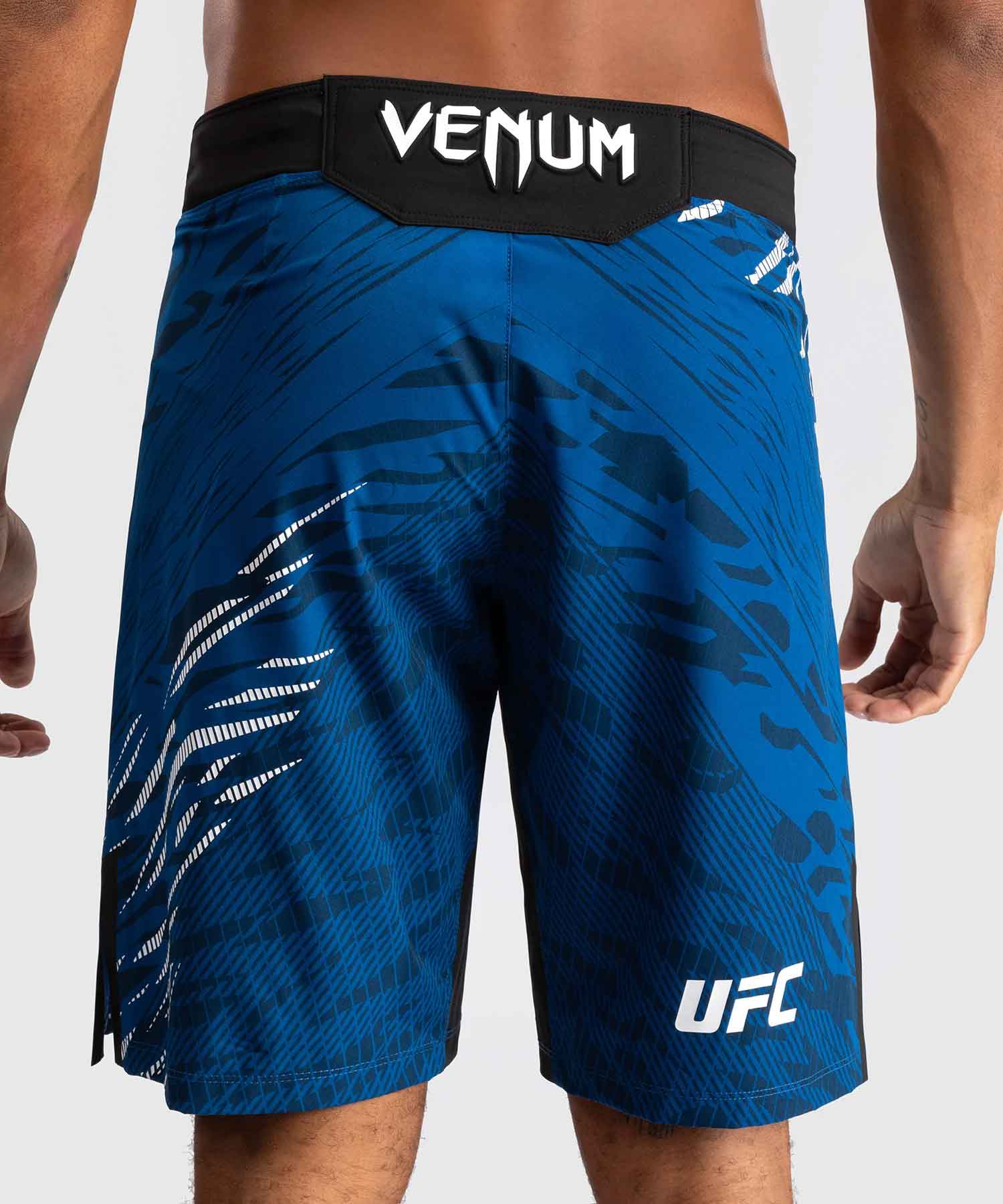 VENUM／ヴェナム　ファイトショーツ　　UFC Fusion by Venum Authentic Fight Night Men’s Fight Short Long Fit／UFC フュージョン by ヴェナム オーセンティック ファイトナイト メンズ ファイトショーツ ロングフィット（ブルー）