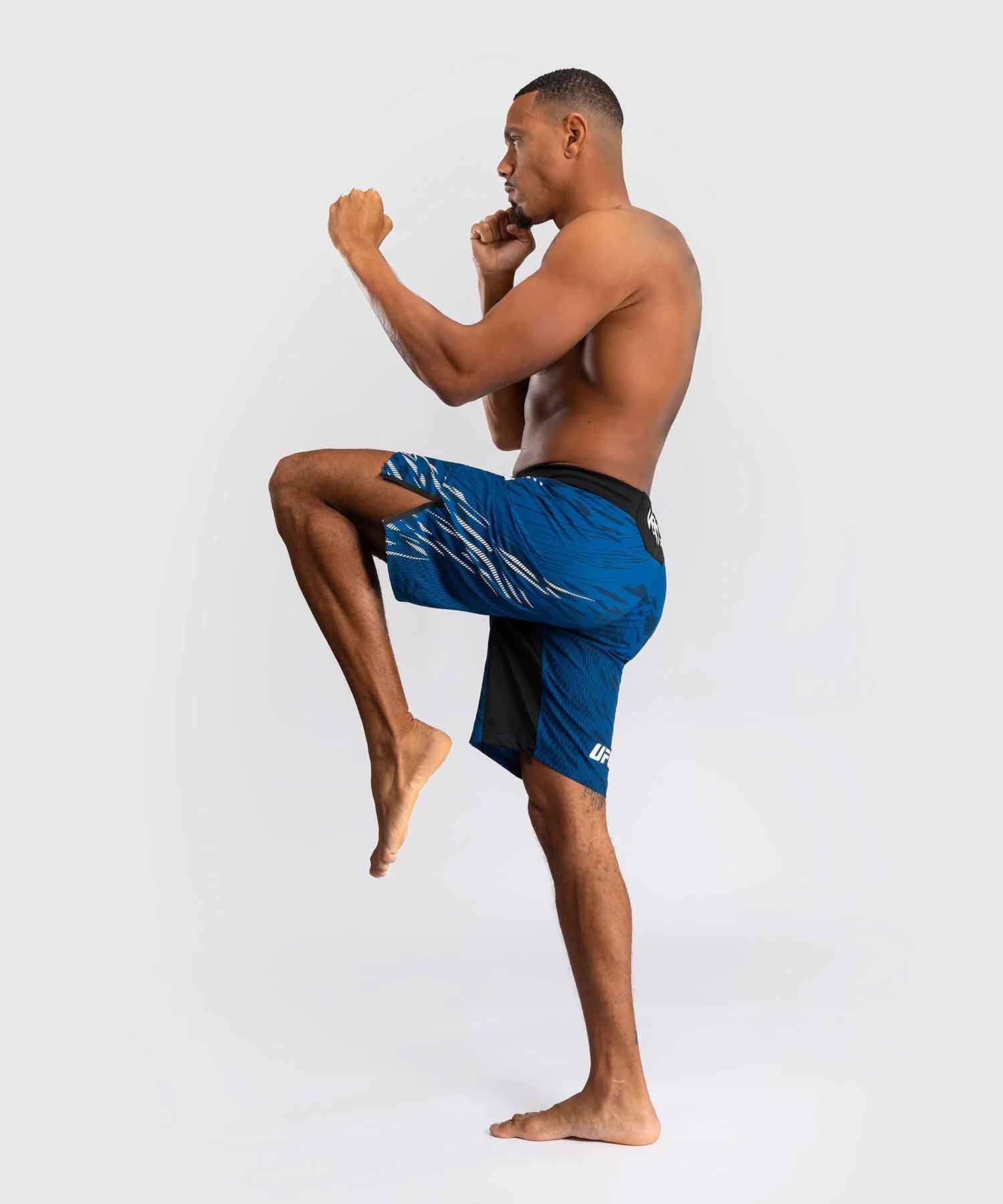 VENUM／ヴェナム　ファイトショーツ　　UFC Fusion by Venum Authentic Fight Night Men’s Fight Short Long Fit／UFC フュージョン by ヴェナム オーセンティック ファイトナイト メンズ ファイトショーツ ロングフィット（ブルー）