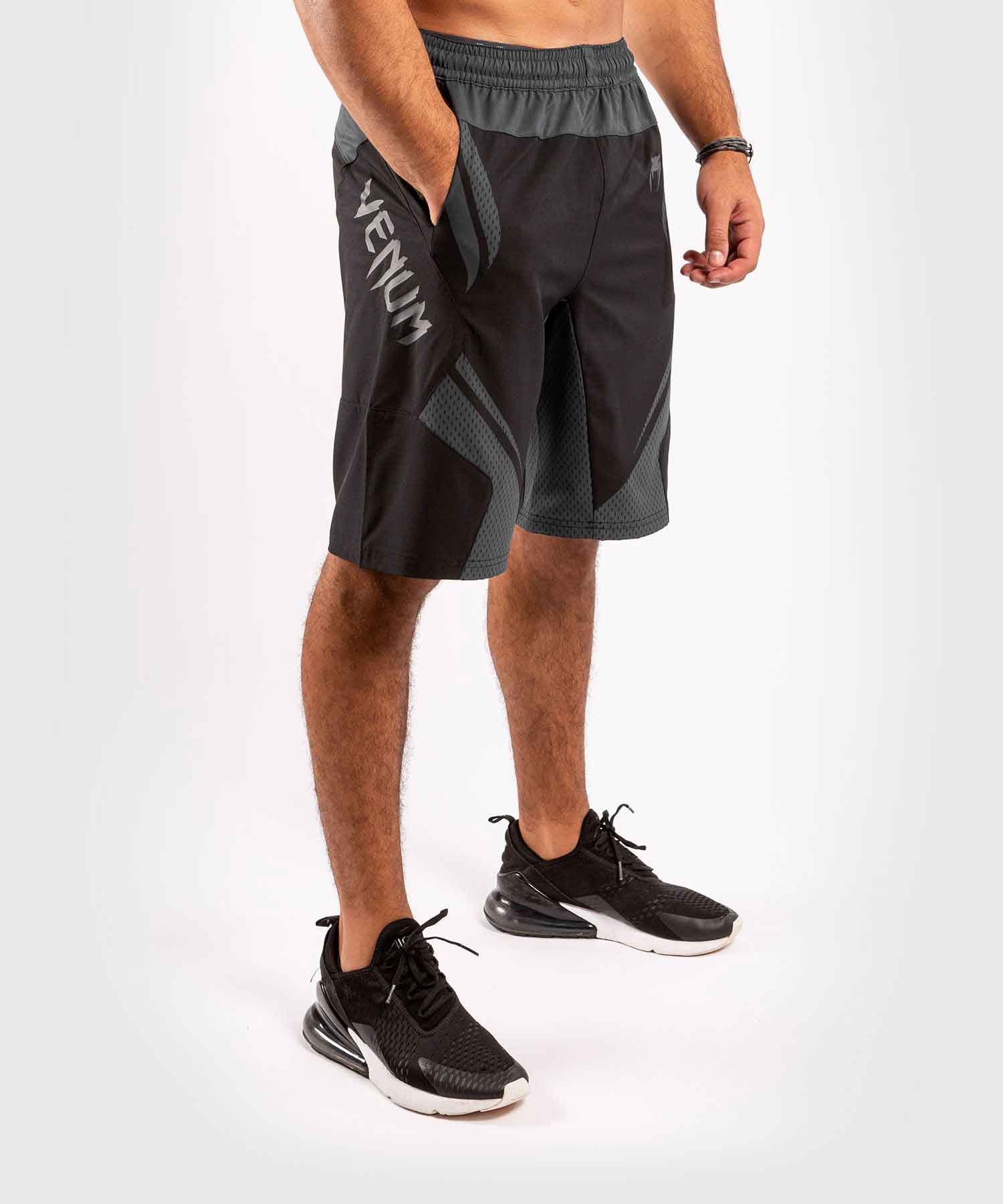 VENUM／ヴェナム　トレーニング・フィットネスショーツ　　VENUM×ONE FC IMPACT TRAINING SHORTS／VENUM×ONE FC インパクト トレーニングショーツ（黒／グレー）